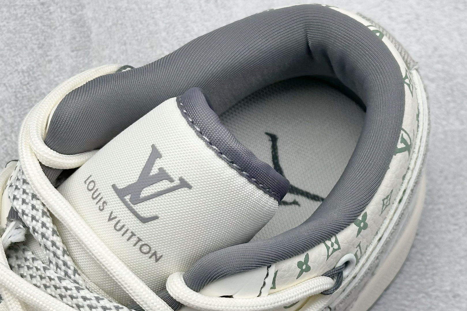 XC版Air Jordan 1 Low AJ1 乔1 LV联名 灰布勾抽绳 高端定制 低帮复古篮球鞋 YX5066-357-莆田鞋,莆田鞋货源,高仿鞋,高仿鞋货源,安福档口,莆田高仿鞋,莆田鞋批发,高仿鞋批发,莆田高仿运动鞋,高仿运动鞋,莆田运动鞋 XC版Air Jordan 1 Low AJ1 乔1 LV联名 灰布勾抽绳 高端定制 低帮复古篮球鞋 YX5066-357