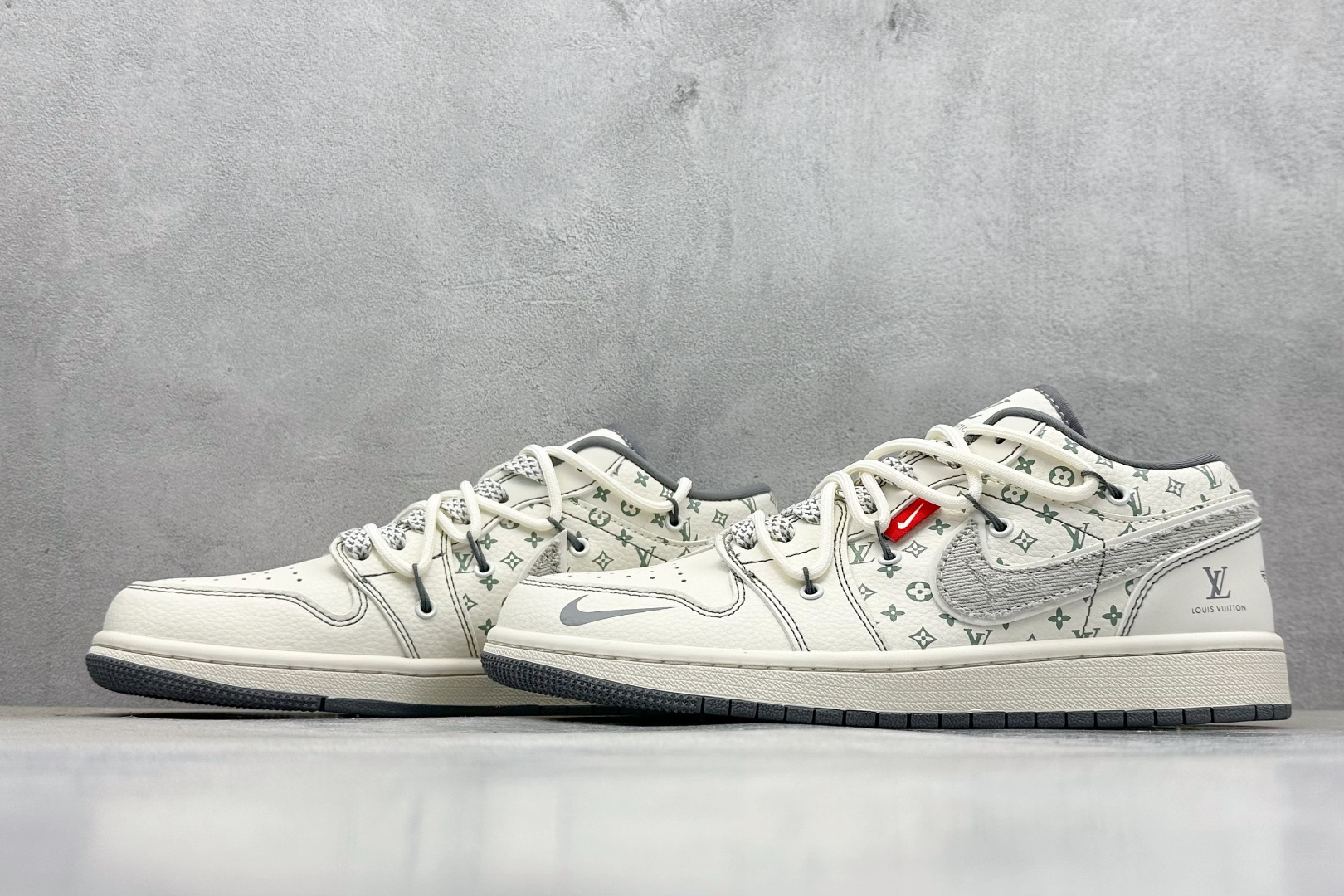 XC版Air Jordan 1 Low AJ1 乔1 LV联名 灰布勾抽绳 高端定制 低帮复古篮球鞋 YX5066-357-莆田鞋,莆田鞋货源,高仿鞋,高仿鞋货源,安福档口,莆田高仿鞋,莆田鞋批发,高仿鞋批发,莆田高仿运动鞋,高仿运动鞋,莆田运动鞋 XC版Air Jordan 1 Low AJ1 乔1 LV联名 灰布勾抽绳 高端定制 低帮复古篮球鞋 YX5066-357
