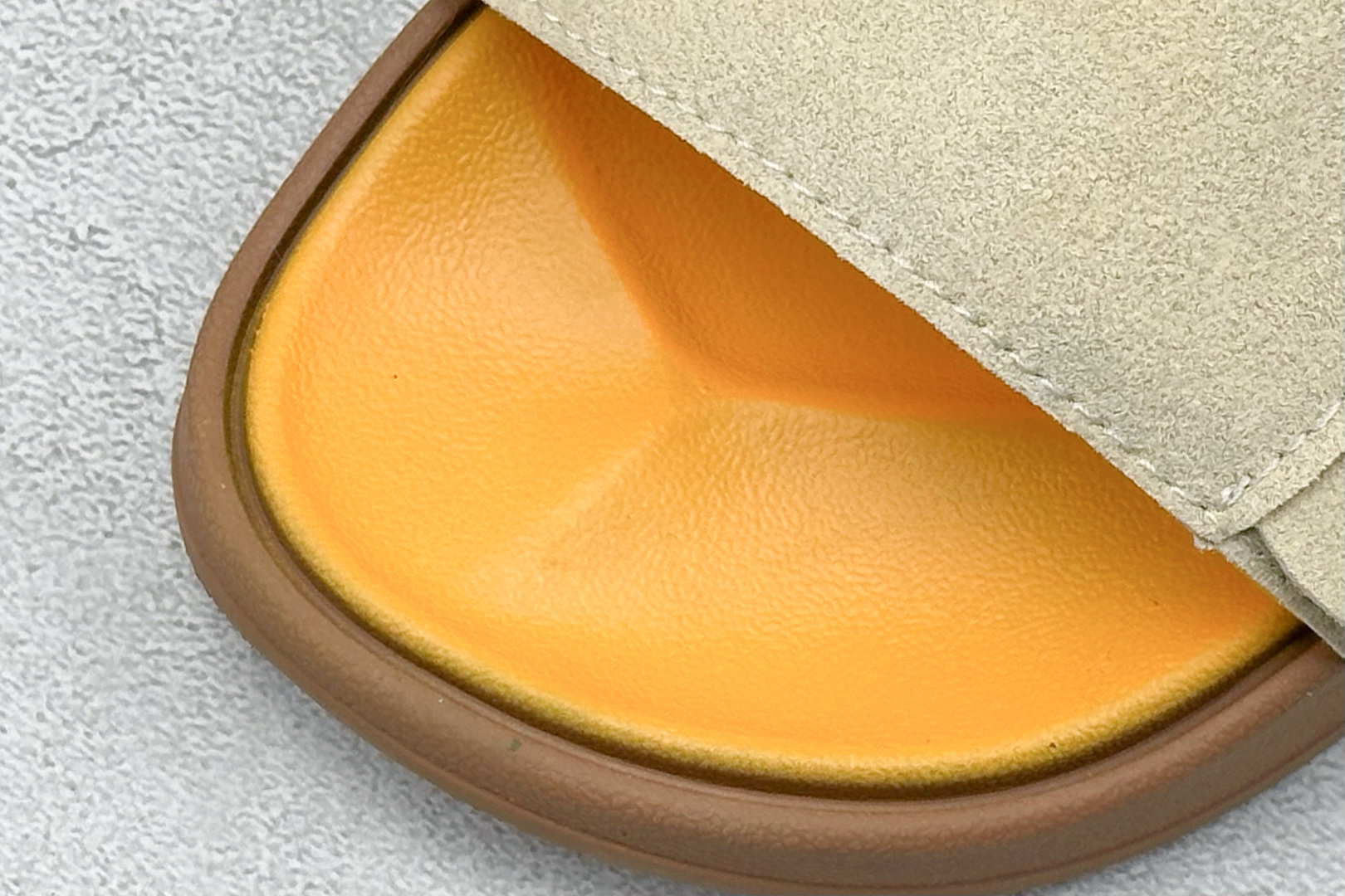 110 PUMA Leadcat 2.0 Palermo Foil 彪马舒适透气 橡胶底拖鞋 399041-01-Chinese UA Cheap High Quatity Brand Clothes Bags handbags Sneakers wholesale wholesaler seller from China Factory suppliers Fashion Clothing Shoes best Quality Beautiful Price 110 PUMA Leadcat 2.0 Palermo Foil 彪马舒适透气 橡胶底拖鞋 399041-01