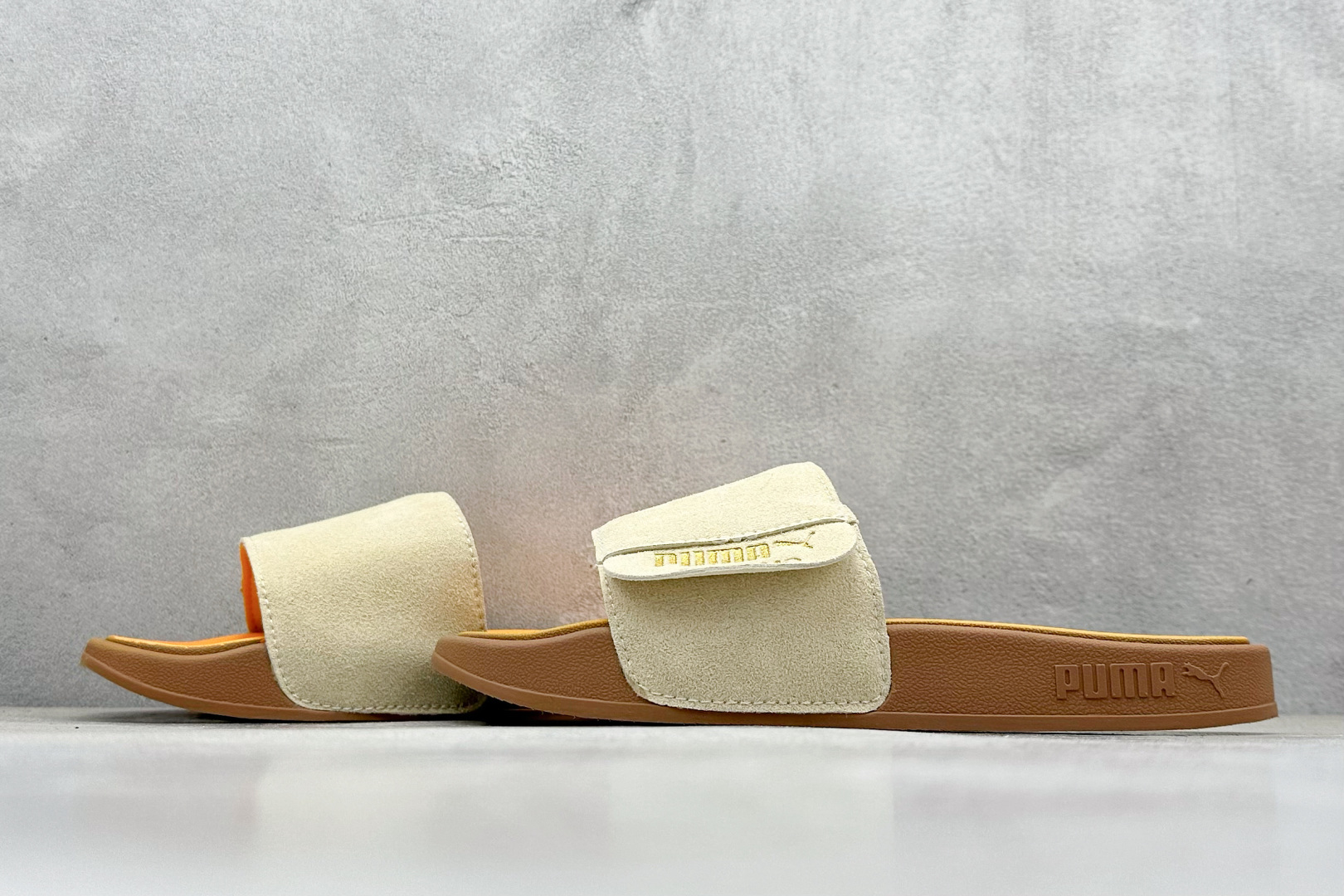 110 PUMA Leadcat 2.0 Palermo Foil 彪马舒适透气 橡胶底拖鞋 399041-01-Chinese UA Cheap High Quatity Brand Clothes Bags handbags Sneakers wholesale wholesaler seller from China Factory suppliers Fashion Clothing Shoes best Quality Beautiful Price 110 PUMA Leadcat 2.0 Palermo Foil 彪马舒适透气 橡胶底拖鞋 399041-01