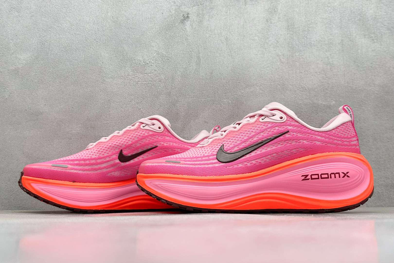 210 Nike VOMERO PLUS 轻盈跑鞋 版本 舒适百搭防滑耐磨 低帮 休闲跑步鞋 HV8154-604-Chinese UA Cheap High Quatity Brand Clothes Bags handbags Sneakers wholesale wholesaler seller from China Factory suppliers Fashion Clothing Shoes best Quality Beautiful Price 210 Nike VOMERO PLUS 轻盈跑鞋 版本 舒适百搭防滑耐磨 低帮 休闲跑步鞋 HV8154-604