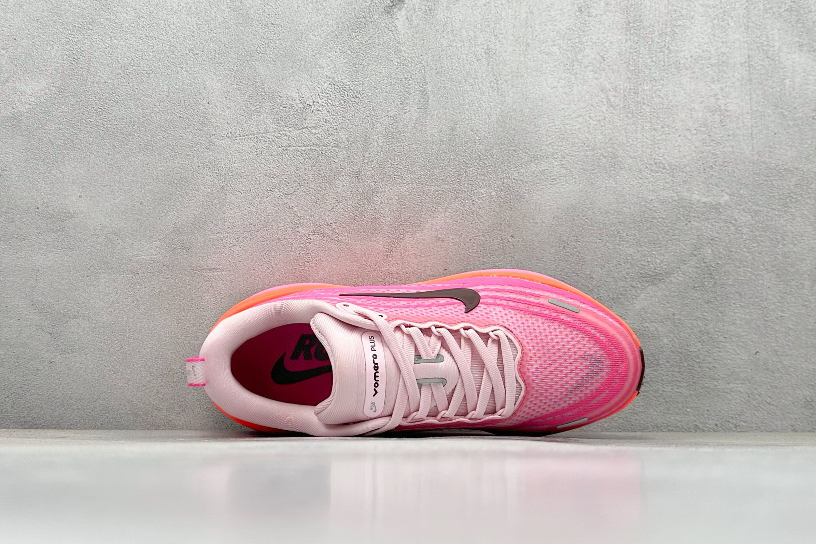 210 Nike VOMERO PLUS 轻盈跑鞋 版本 舒适百搭防滑耐磨 低帮 休闲跑步鞋 HV8154-604-Chinese UA Cheap High Quatity Brand Clothes Bags handbags Sneakers wholesale wholesaler seller from China Factory suppliers Fashion Clothing Shoes best Quality Beautiful Price 210 Nike VOMERO PLUS 轻盈跑鞋 版本 舒适百搭防滑耐磨 低帮 休闲跑步鞋 HV8154-604