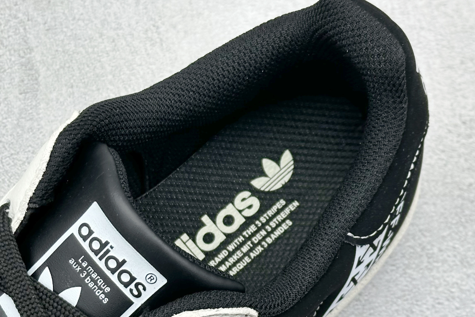 240 AD Originals Superstar x OFF-WHITE 黑白 AD8019-Chinese UA Cheap High Quatity Brand Clothes Bags handbags Sneakers wholesale wholesaler seller from China Factory suppliers Fashion Clothing Shoes best Quality Beautiful Price 240 AD Originals Superstar x OFF-WHITE 黑白 AD8019