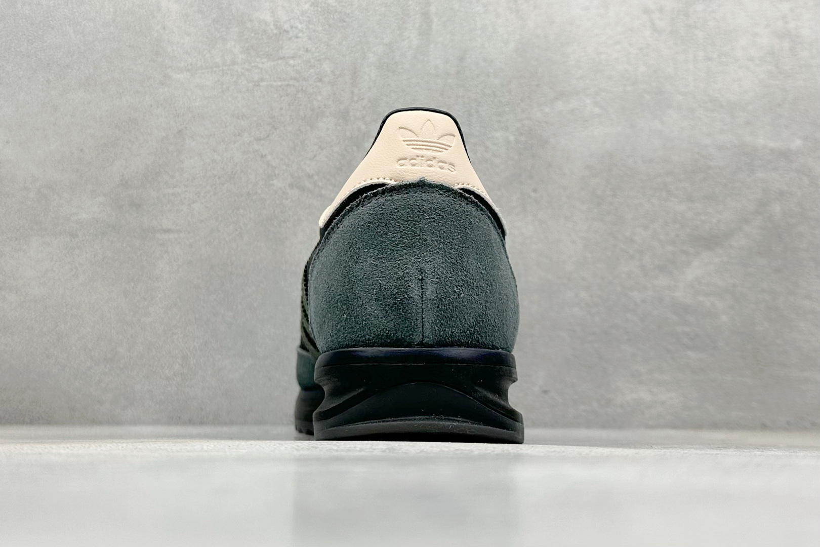 180 AD Original SL 72 RS 经典复古轻便休闲运动慢跑鞋 IG4646-Chinese UA Cheap High Quatity Brand Clothes Bags handbags Sneakers wholesale wholesaler seller from China Factory suppliers Fashion Clothing Shoes best Quality Beautiful Price 180 AD Original SL 72 RS 经典复古轻便休闲运动慢跑鞋 IG4646