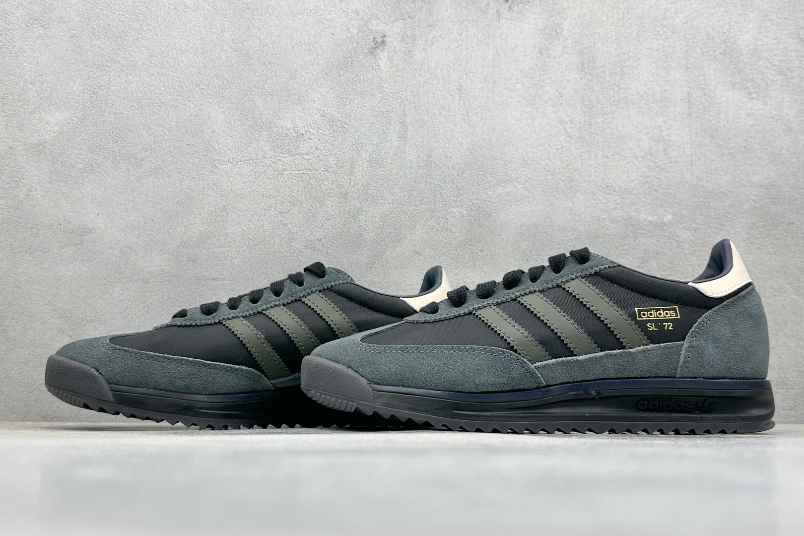 180 AD Original SL 72 RS 经典复古轻便休闲运动慢跑鞋 IG4646-Chinese UA Cheap High Quatity Brand Clothes Bags handbags Sneakers wholesale wholesaler seller from China Factory suppliers Fashion Clothing Shoes best Quality Beautiful Price 180 AD Original SL 72 RS 经典复古轻便休闲运动慢跑鞋 IG4646