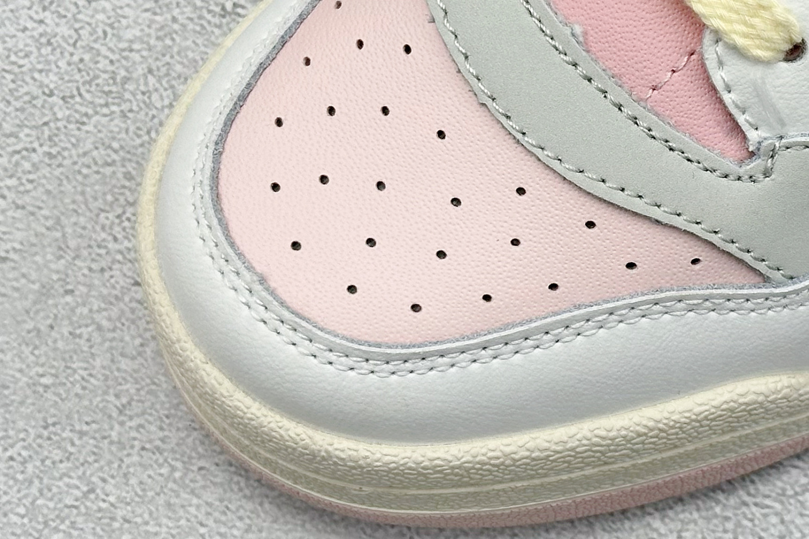 220 Adidas Forum Low CL 潮流休闲运动板鞋 以复古篮球鞋 JR8032-Chinese UA Cheap High Quatity Brand Clothes Bags handbags Sneakers wholesale wholesaler seller from China Factory suppliers Fashion Clothing Shoes best Quality Beautiful Price 220 Adidas Forum Low CL 潮流休闲运动板鞋 以复古篮球鞋 JR8032