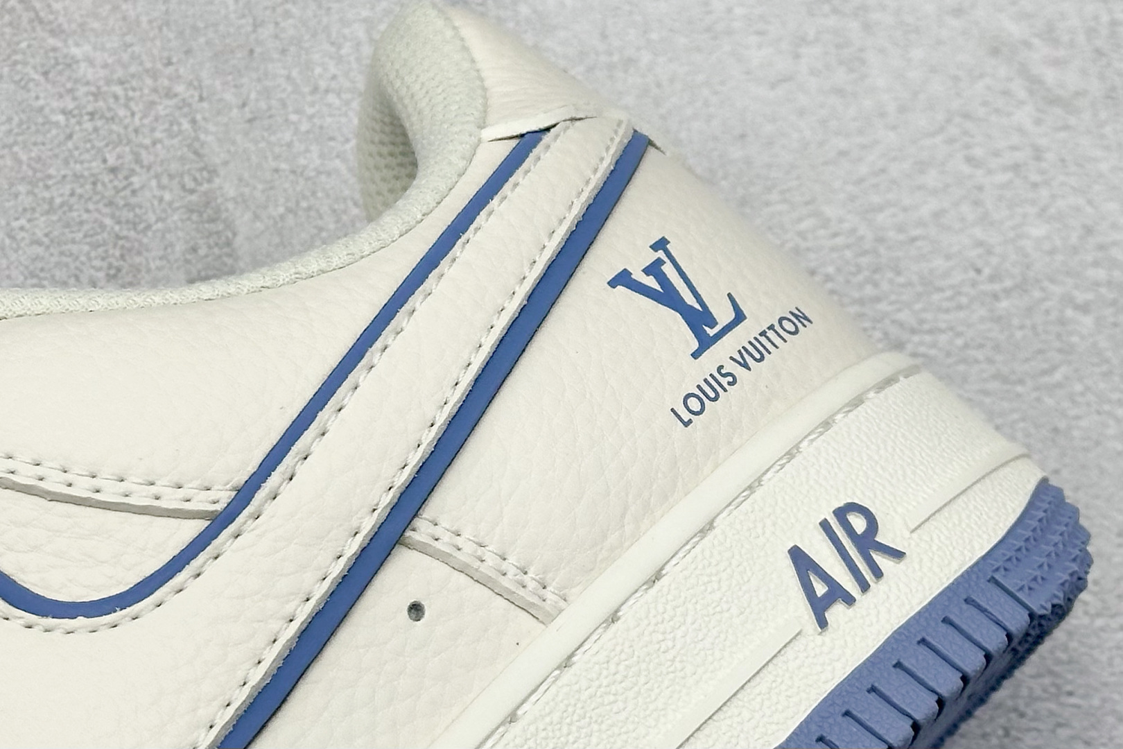 240 Nike Air Force 1 Low 07 x Louis Vuitton 白蓝小勾 CS5288-018-Chinese UA Cheap High Quatity Brand Clothes Bags handbags Sneakers wholesale wholesaler seller from China Factory suppliers Fashion Clothing Shoes best Quality Beautiful Price 240 Nike Air Force 1 Low 07 x Louis Vuitton 白蓝小勾 CS5288-018