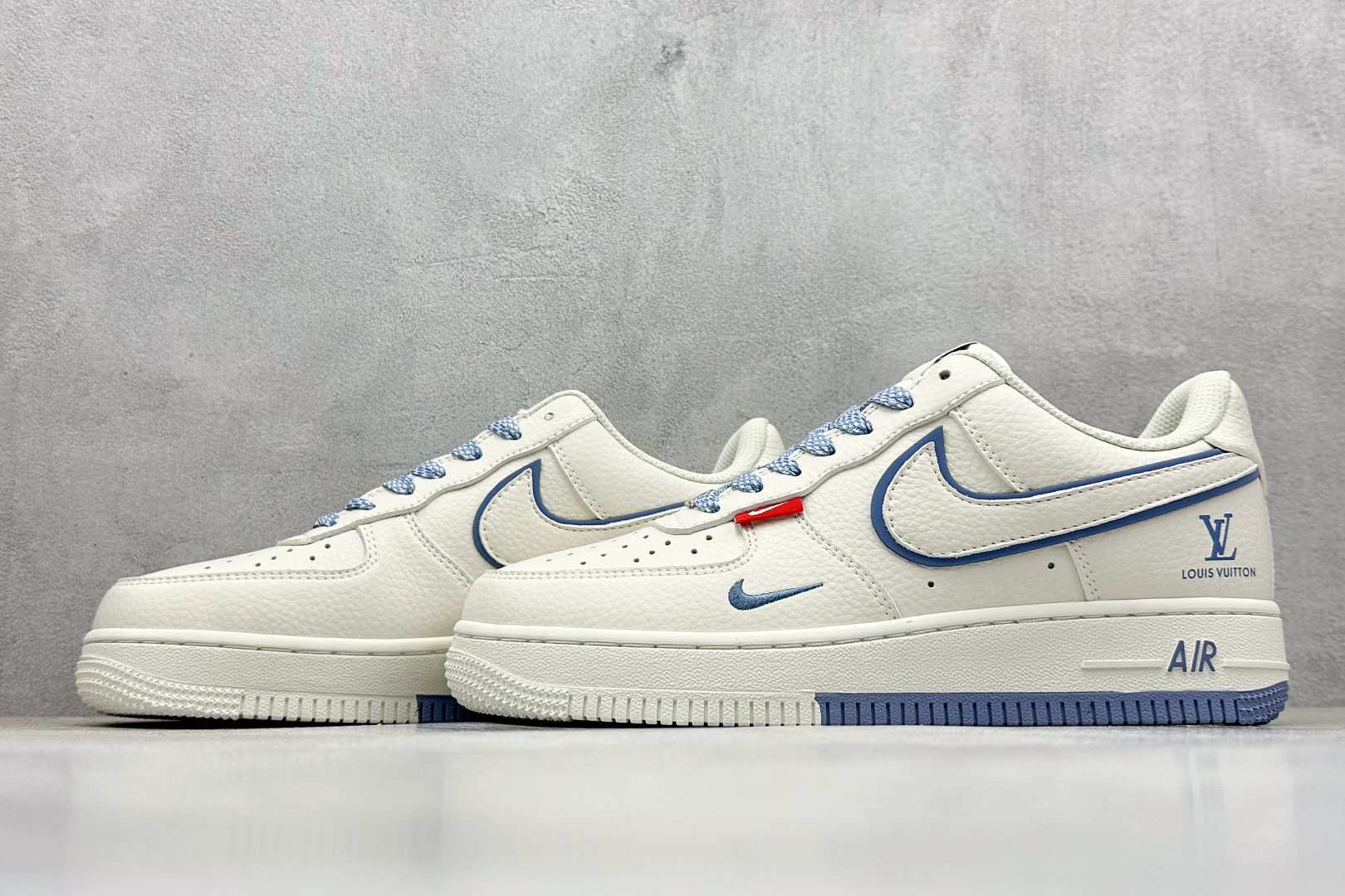 240 Nike Air Force 1 Low 07 x Louis Vuitton 白蓝小勾 CS5288-018-Chinese UA Cheap High Quatity Brand Clothes Bags handbags Sneakers wholesale wholesaler seller from China Factory suppliers Fashion Clothing Shoes best Quality Beautiful Price 240 Nike Air Force 1 Low 07 x Louis Vuitton 白蓝小勾 CS5288-018