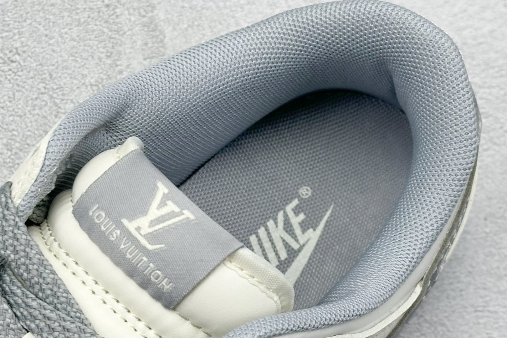 280 Nike Air Dunk LOW 1“LV联名——迷彩灰 ”今年最流行配色搭配 海外潮流爆款 低帮 复古 减震 防滑 耐磨 篮球鞋 JP1628-014-Chinese UA Cheap High Quatity Brand Clothes Bags handbags Sneakers wholesale wholesaler seller from China Factory suppliers Fashion Clothing Shoes best Quality Beautiful Price 280 Nike Air Dunk LOW 1“LV联名——迷彩灰 ”今年最流行配色搭配 海外潮流爆款 低帮 复古 减震 防滑 耐磨 篮球鞋 JP1628-014