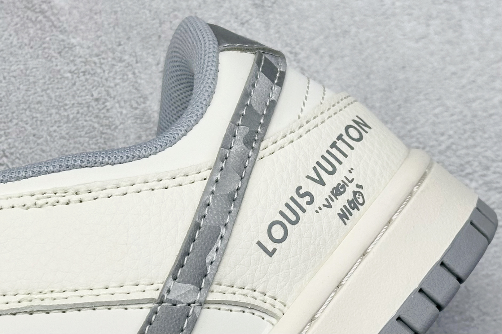 280 Nike Air Dunk LOW 1“LV联名——迷彩灰 ”今年最流行配色搭配 海外潮流爆款 低帮 复古 减震 防滑 耐磨 篮球鞋 JP1628-014-Chinese UA Cheap High Quatity Brand Clothes Bags handbags Sneakers wholesale wholesaler seller from China Factory suppliers Fashion Clothing Shoes best Quality Beautiful Price 280 Nike Air Dunk LOW 1“LV联名——迷彩灰 ”今年最流行配色搭配 海外潮流爆款 低帮 复古 减震 防滑 耐磨 篮球鞋 JP1628-014