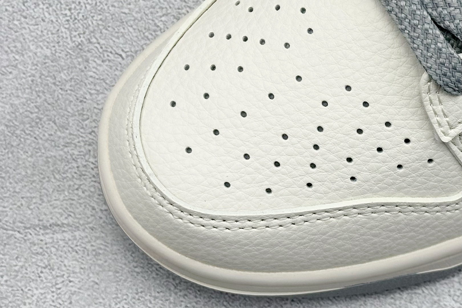 280 Nike Air Dunk LOW 1“LV联名——迷彩灰 ”今年最流行配色搭配 海外潮流爆款 低帮 复古 减震 防滑 耐磨 篮球鞋 JP1628-014-Chinese UA Cheap High Quatity Brand Clothes Bags handbags Sneakers wholesale wholesaler seller from China Factory suppliers Fashion Clothing Shoes best Quality Beautiful Price 280 Nike Air Dunk LOW 1“LV联名——迷彩灰 ”今年最流行配色搭配 海外潮流爆款 低帮 复古 减震 防滑 耐磨 篮球鞋 JP1628-014