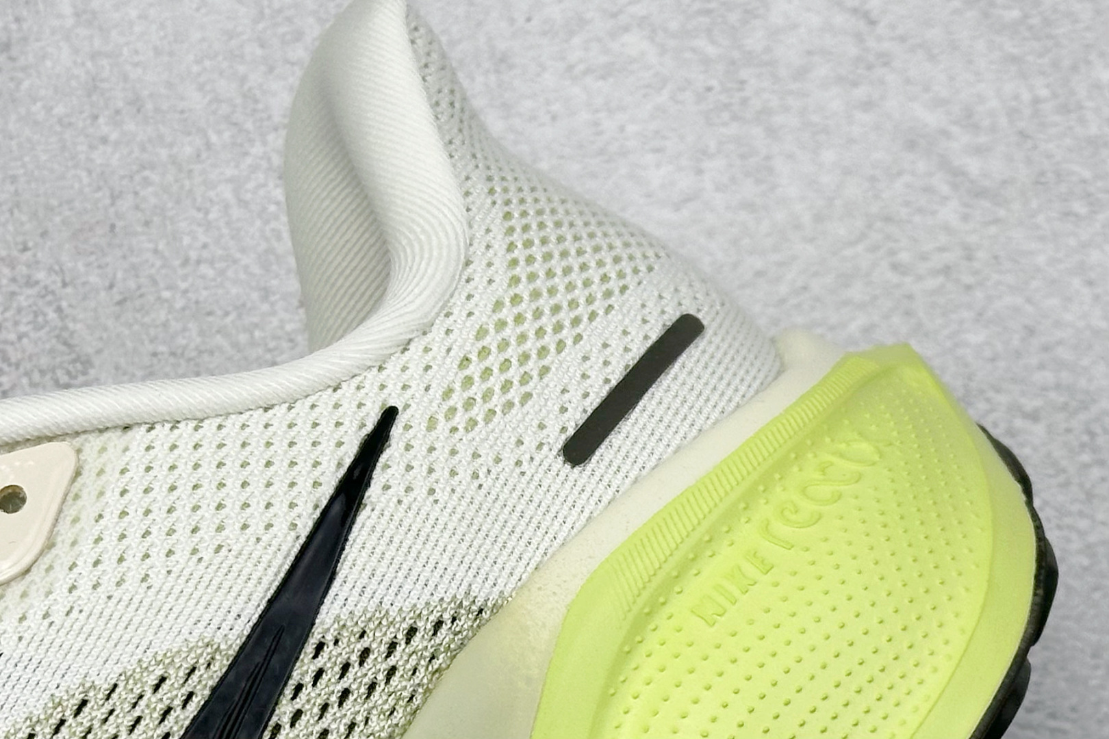 170 J版 Nk Air Zoom Pegasus 41 耐克网面透气轻便耐磨跑鞋 FD2722-109-Chinese UA Cheap High Quatity Brand Clothes Bags handbags Sneakers wholesale wholesaler seller from China Factory suppliers Fashion Clothing Shoes best Quality Beautiful Price 170 J版 Nk Air Zoom Pegasus 41 耐克网面透气轻便耐磨跑鞋 FD2722-109