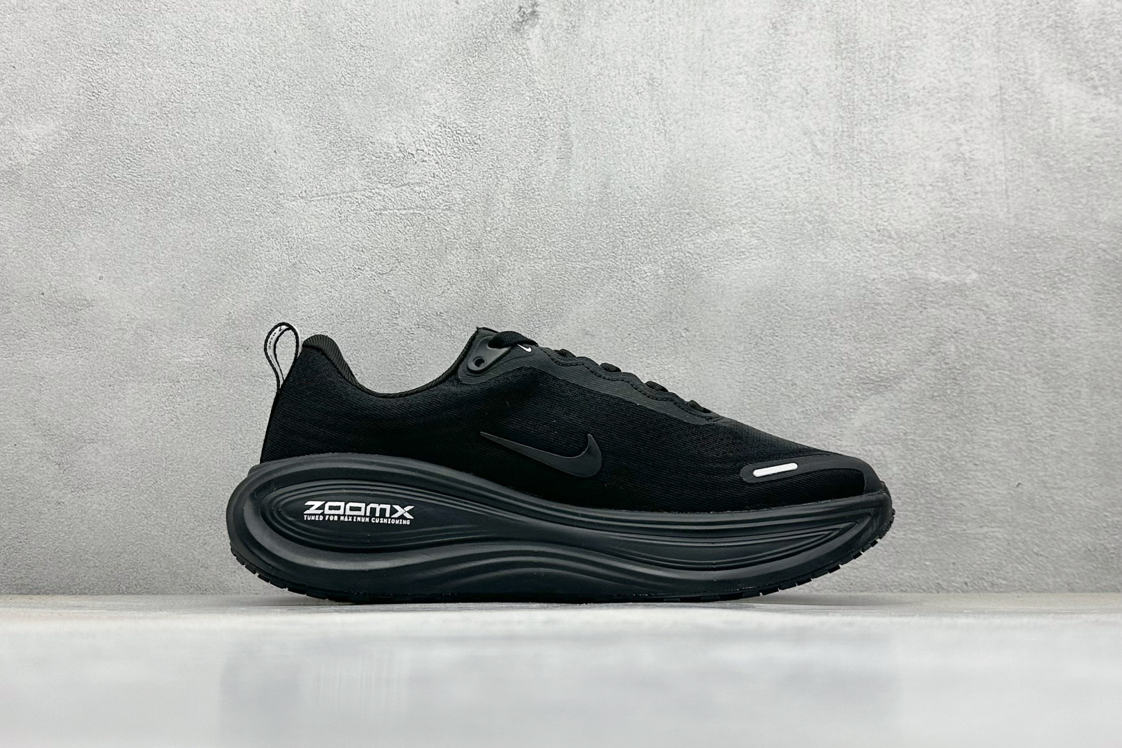 180 Nike Air Zoom Vomero PLUS HV8150-001-Chinese UA Cheap High Quatity Brand Clothes Bags handbags Sneakers wholesale wholesaler seller from China Factory suppliers Fashion Clothing Shoes best Quality Beautiful Price 180 Nike Air Zoom Vomero PLUS HV8150-001