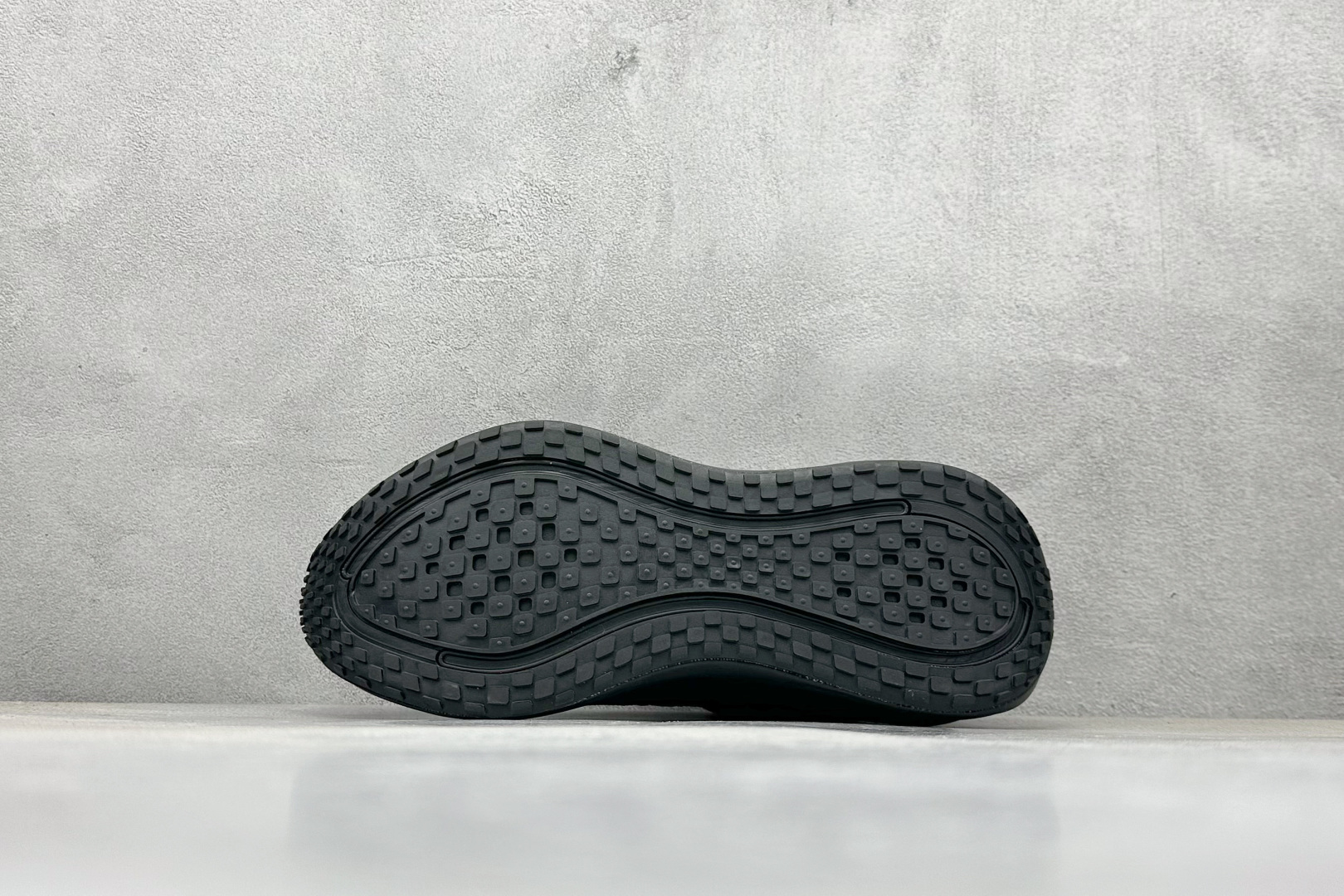 180 Nike Air Zoom Vomero PLUS HV8150-001-Chinese UA Cheap High Quatity Brand Clothes Bags handbags Sneakers wholesale wholesaler seller from China Factory suppliers Fashion Clothing Shoes best Quality Beautiful Price 180 Nike Air Zoom Vomero PLUS HV8150-001