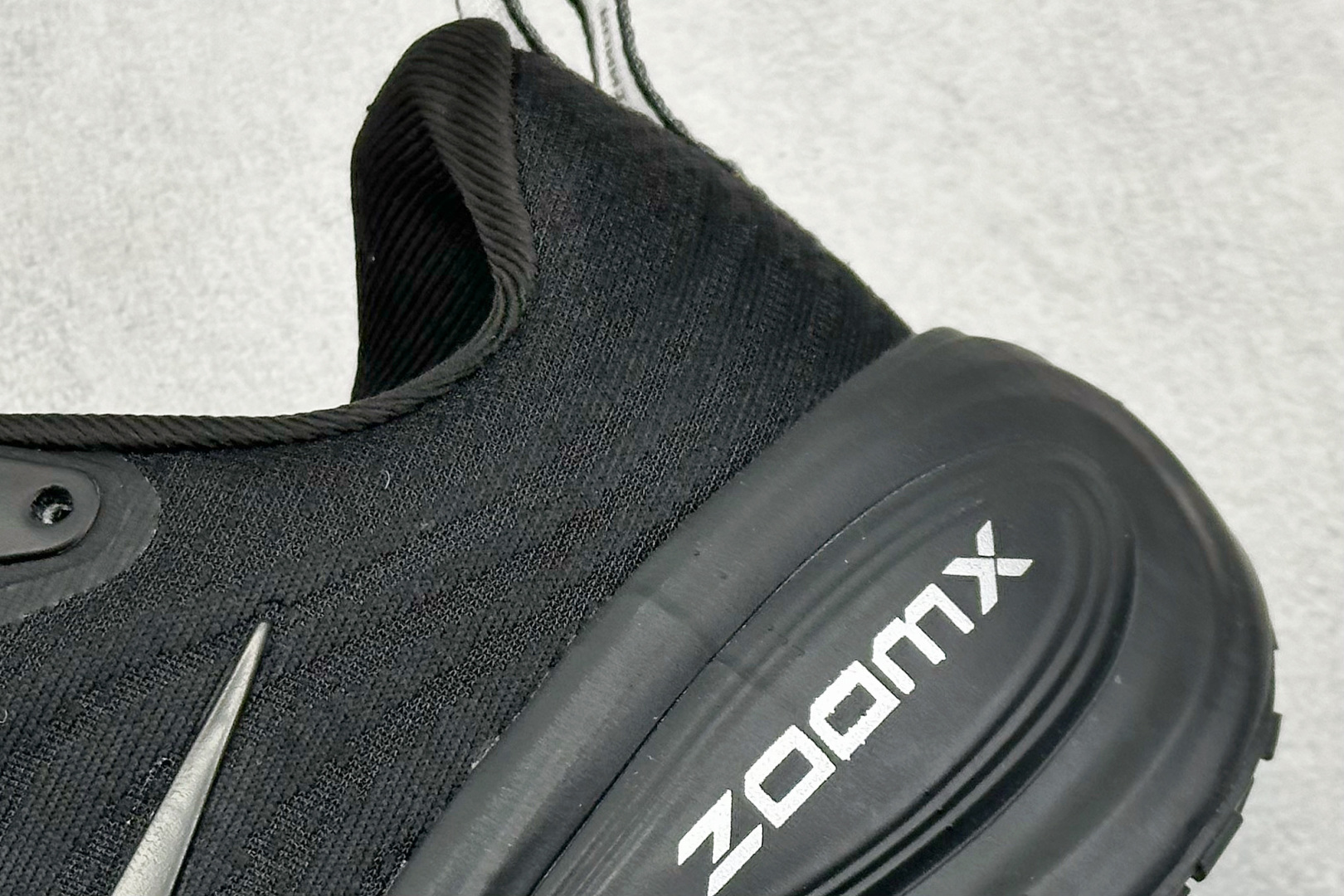 180 Nike Air Zoom Vomero PLUS HV8150-001-Chinese UA Cheap High Quatity Brand Clothes Bags handbags Sneakers wholesale wholesaler seller from China Factory suppliers Fashion Clothing Shoes best Quality Beautiful Price 180 Nike Air Zoom Vomero PLUS HV8150-001