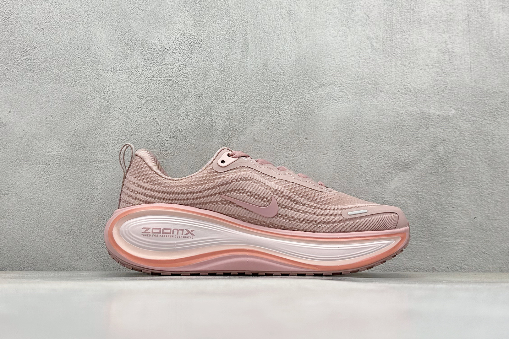 180 Nike Air Zoom Vomero PLUS 全新科技提前原鞋开发 运动跑鞋 HV8154-601-Chinese UA Cheap High Quatity Brand Clothes Bags handbags Sneakers wholesale wholesaler seller from China Factory suppliers Fashion Clothing Shoes best Quality Beautiful Price 180 Nike Air Zoom Vomero PLUS 全新科技提前原鞋开发 运动跑鞋 HV8154-601