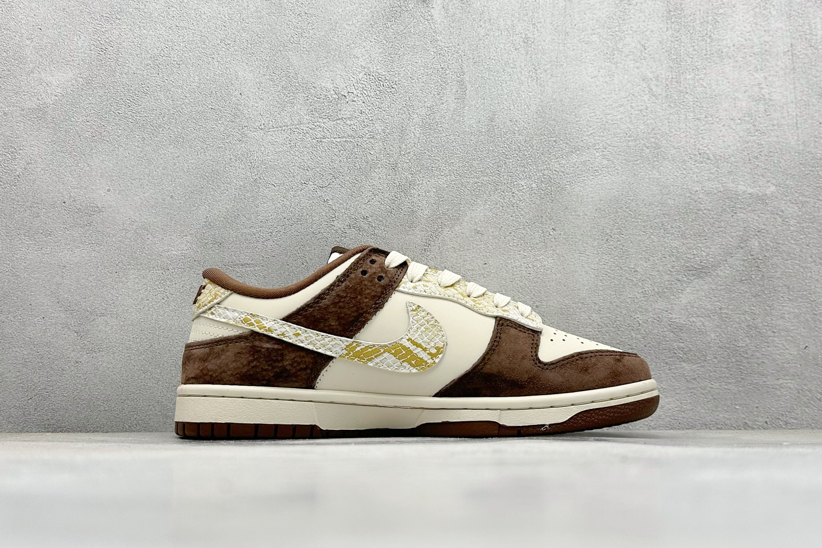 200 Nk SB Dunk Low 北面联名蛇年限定 米棕白蛇 周年高端定制 低帮休闲板鞋 CH8311-234