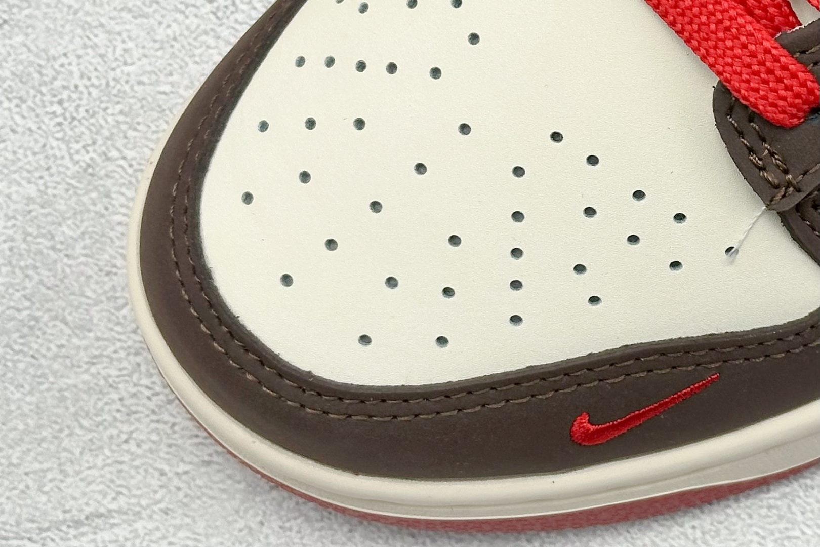 200 Nk SB Dunk Low 北面联名蛇年限定 米棕白蛇 周年高端定制 低帮休闲板鞋 CH6336-284