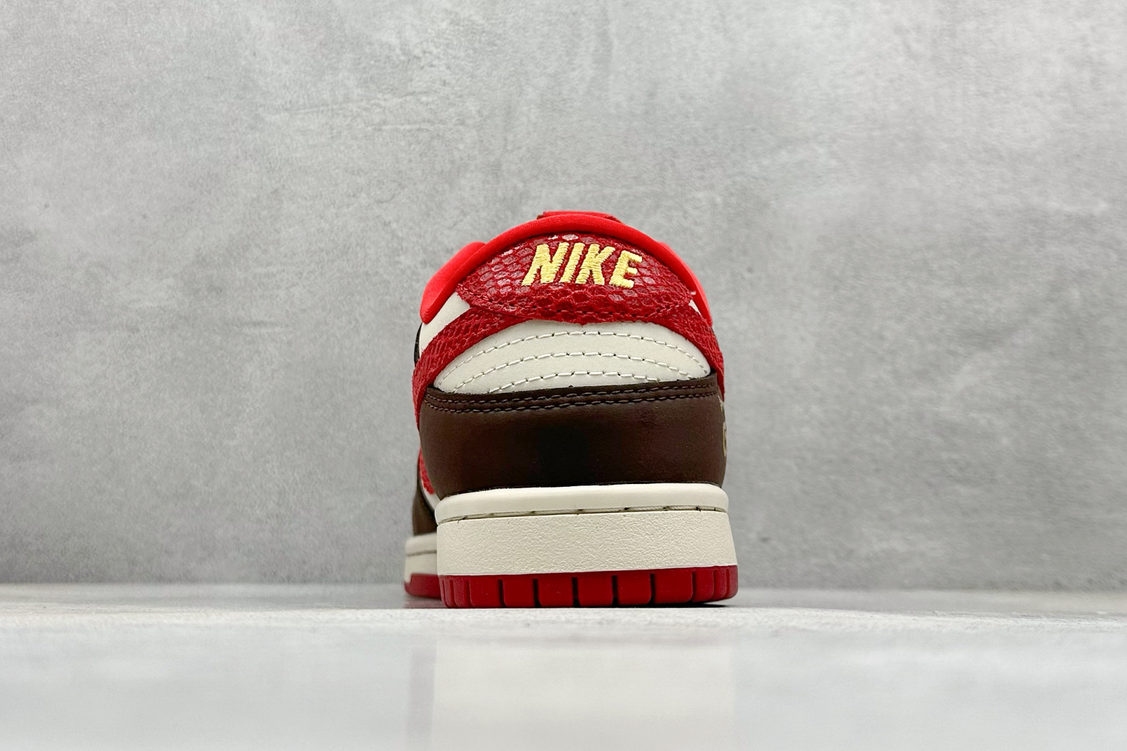 200 Nk SB Dunk Low 北面联名蛇年限定 米棕白蛇 周年高端定制 低帮休闲板鞋 CH6336-284