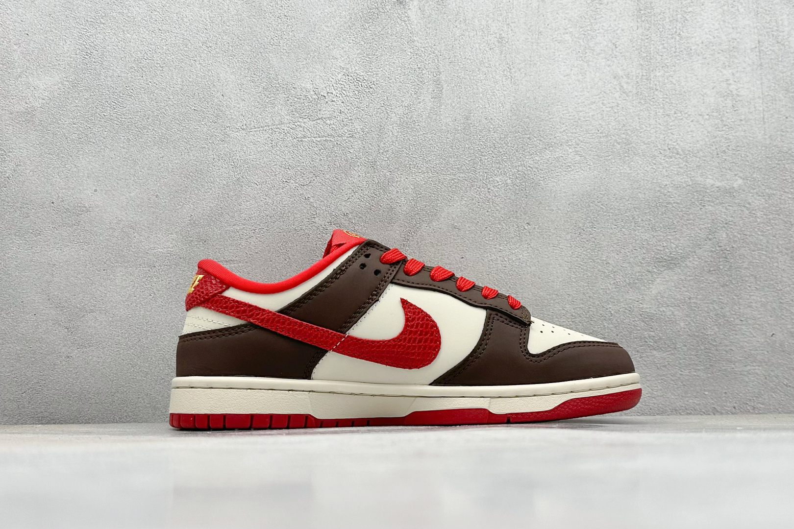 200 Nk SB Dunk Low 北面联名蛇年限定 米棕白蛇 周年高端定制 低帮休闲板鞋 CH6336-284