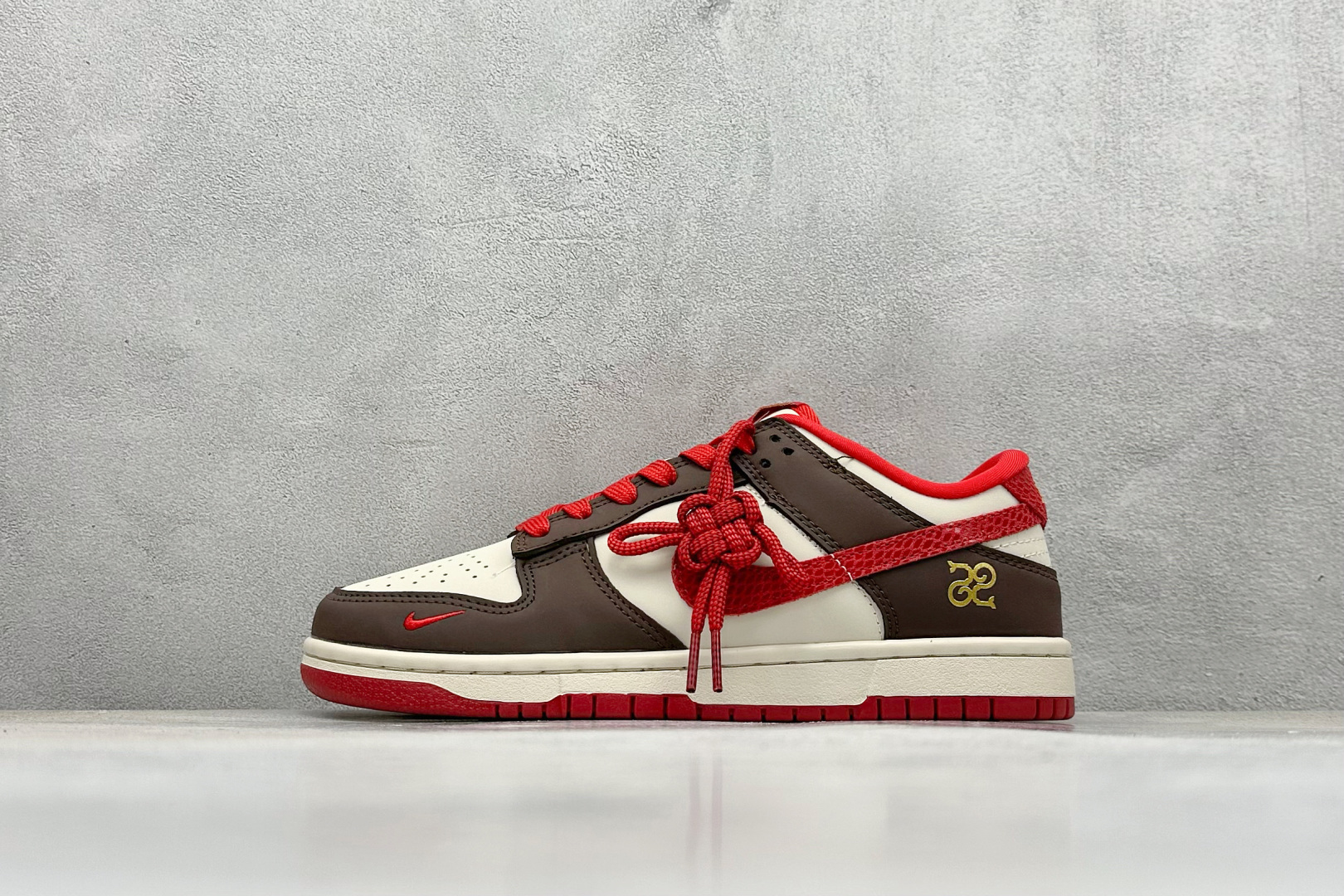 200 Nk SB Dunk Low 北面联名蛇年限定 米棕白蛇 周年高端定制 低帮休闲板鞋 CH6336-284