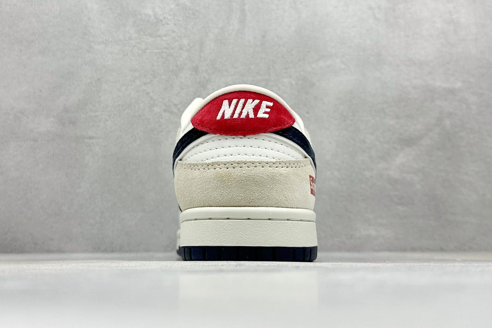 200 Nk SB Dunk Low Supreme联名-奶咖英文 周年高端定制 低帮休闲板鞋 AG3702-850-Chinese UA Cheap High Quatity Brand Clothes Bags handbags Sneakers wholesale wholesaler seller from China Factory suppliers Fashion Clothing Shoes best Quality Beautiful Price 200 Nk SB Dunk Low Supreme联名-奶咖英文 周年高端定制 低帮休闲板鞋 AG3702-850