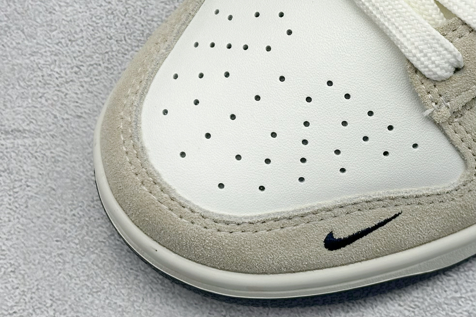 200 Nk SB Dunk Low Supreme联名-奶咖英文 周年高端定制 低帮休闲板鞋 AG3702-850-Chinese UA Cheap High Quatity Brand Clothes Bags handbags Sneakers wholesale wholesaler seller from China Factory suppliers Fashion Clothing Shoes best Quality Beautiful Price 200 Nk SB Dunk Low Supreme联名-奶咖英文 周年高端定制 低帮休闲板鞋 AG3702-850