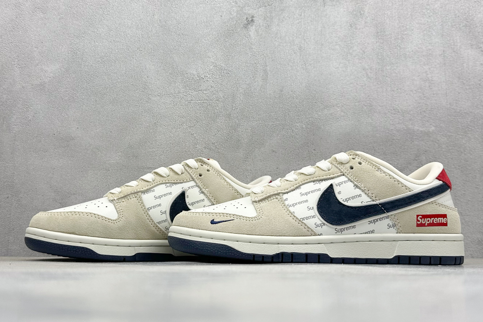 200 Nk SB Dunk Low Supreme联名-奶咖英文 周年高端定制 低帮休闲板鞋 AG3702-850-Chinese UA Cheap High Quatity Brand Clothes Bags handbags Sneakers wholesale wholesaler seller from China Factory suppliers Fashion Clothing Shoes best Quality Beautiful Price 200 Nk SB Dunk Low Supreme联名-奶咖英文 周年高端定制 低帮休闲板鞋 AG3702-850