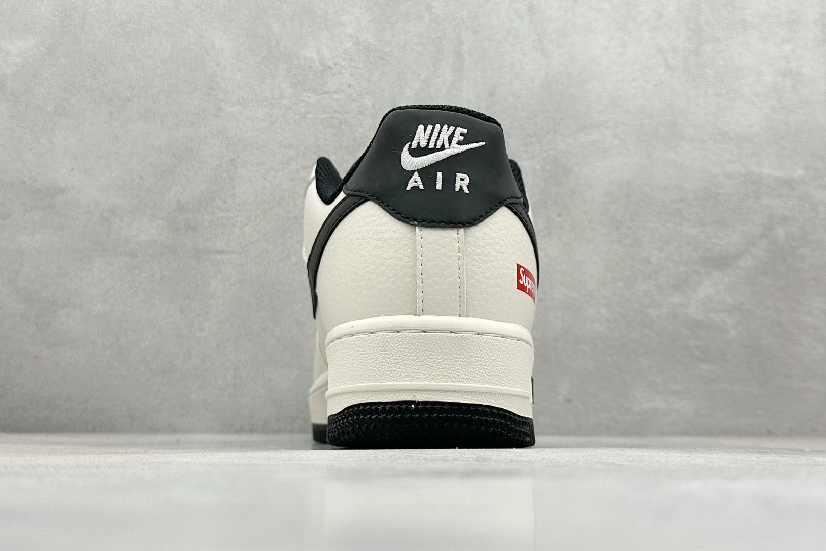 200 Nike Air Force 1 Low 07 x SUP联名 BA68808-109-Chinese UA Cheap High Quatity Brand Clothes Bags handbags Sneakers wholesale wholesaler seller from China Factory suppliers Fashion Clothing Shoes best Quality Beautiful Price 200 Nike Air Force 1 Low 07 x SUP联名 BA68808-109