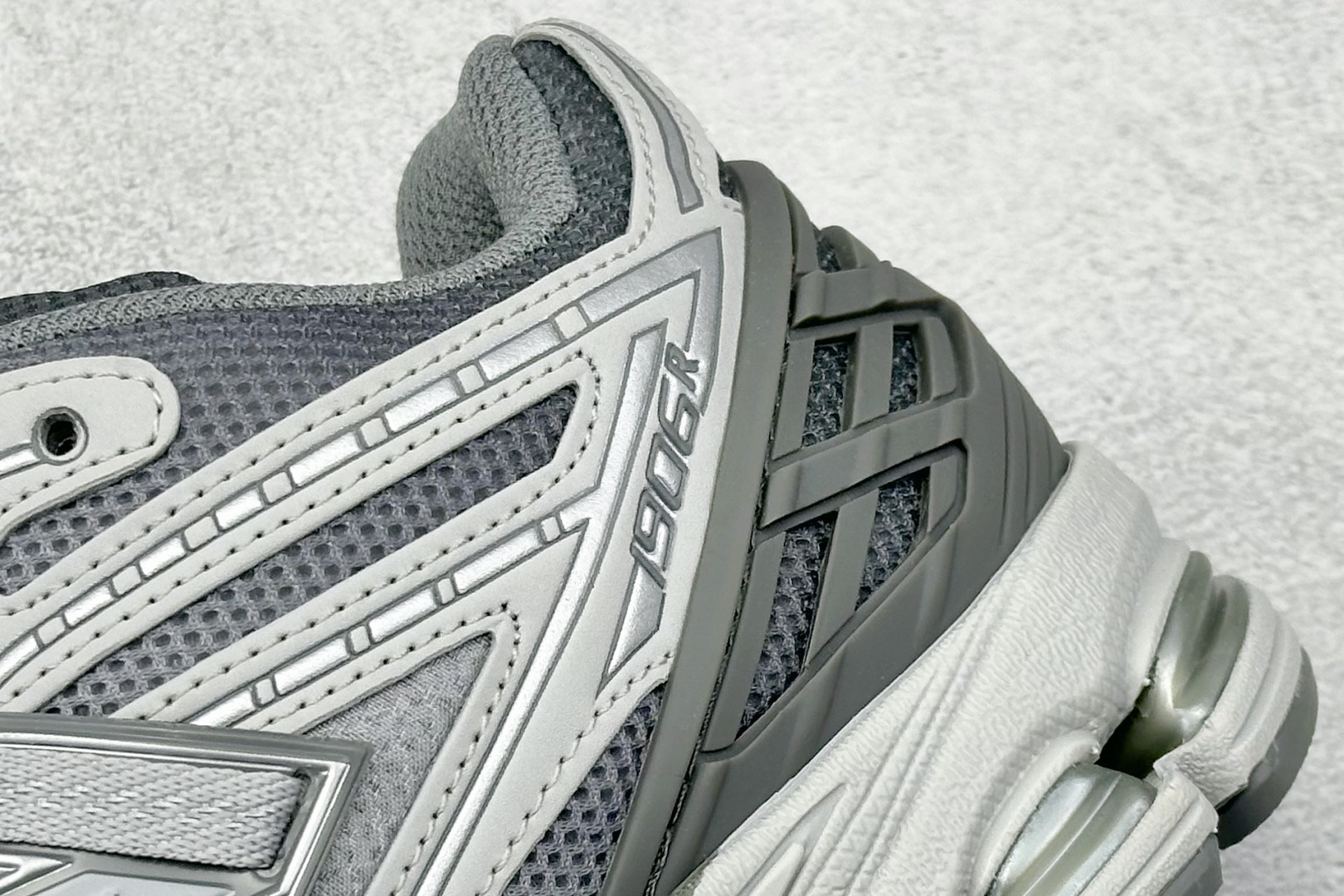 190 RA版 New Balance M1906系列 复古单品宝藏老爹鞋款 U1906RNY-Chinese UA Cheap High Quatity Brand Clothes Bags handbags Sneakers wholesale wholesaler seller from China Factory suppliers Fashion Clothing Shoes best Quality Beautiful Price 190 RA版 New Balance M1906系列 复古单品宝藏老爹鞋款 U1906RNY