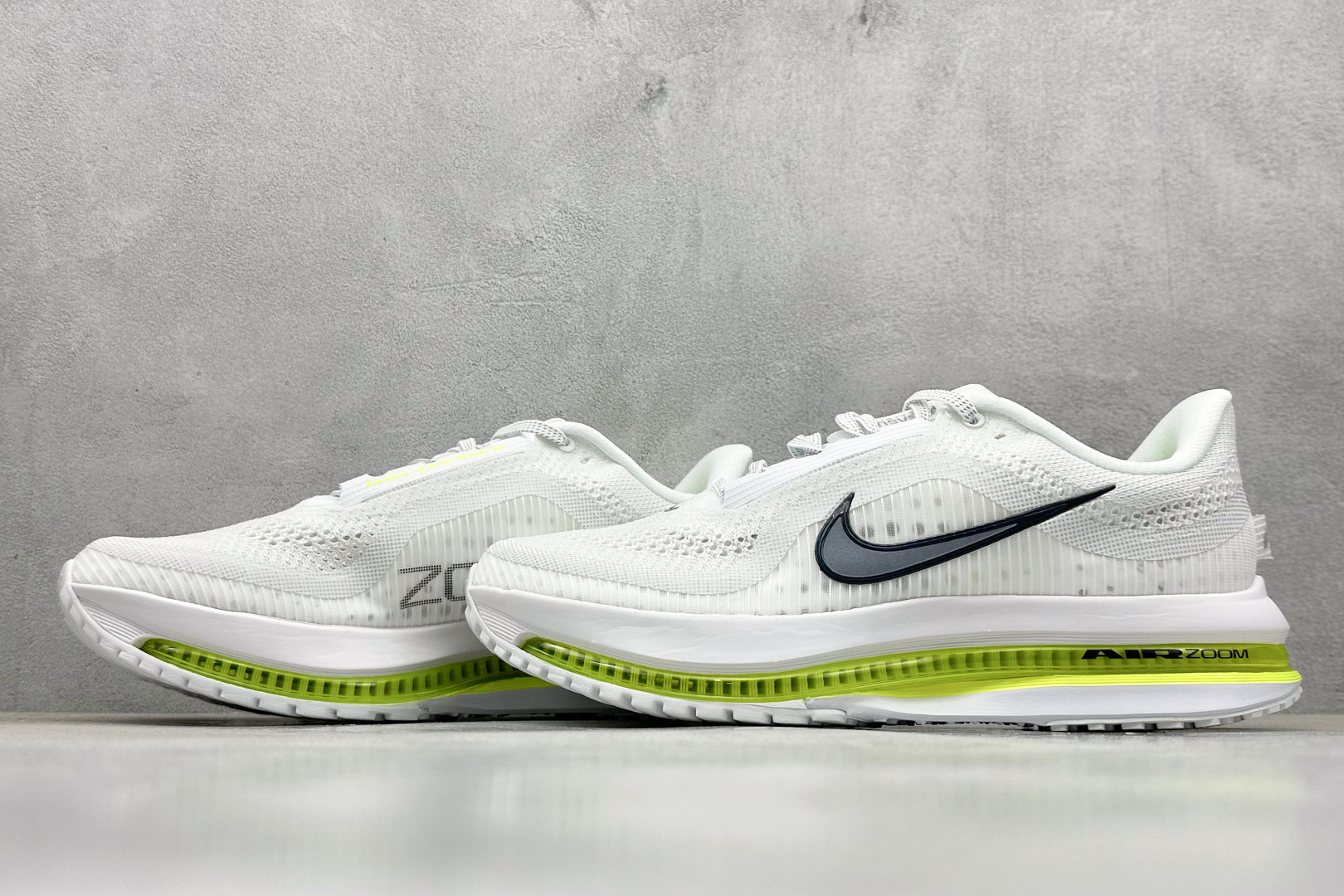 260 CK版NK Pegasus Premium系列 全掌气垫纤维气柱网面跑步鞋 HQ2592-100-Chinese UA Cheap High Quatity Brand Clothes Bags handbags Sneakers wholesale wholesaler seller from China Factory suppliers Fashion Clothing Shoes best Quality Beautiful Price 260 CK版NK Pegasus Premium系列 全掌气垫纤维气柱网面跑步鞋 HQ2592-100