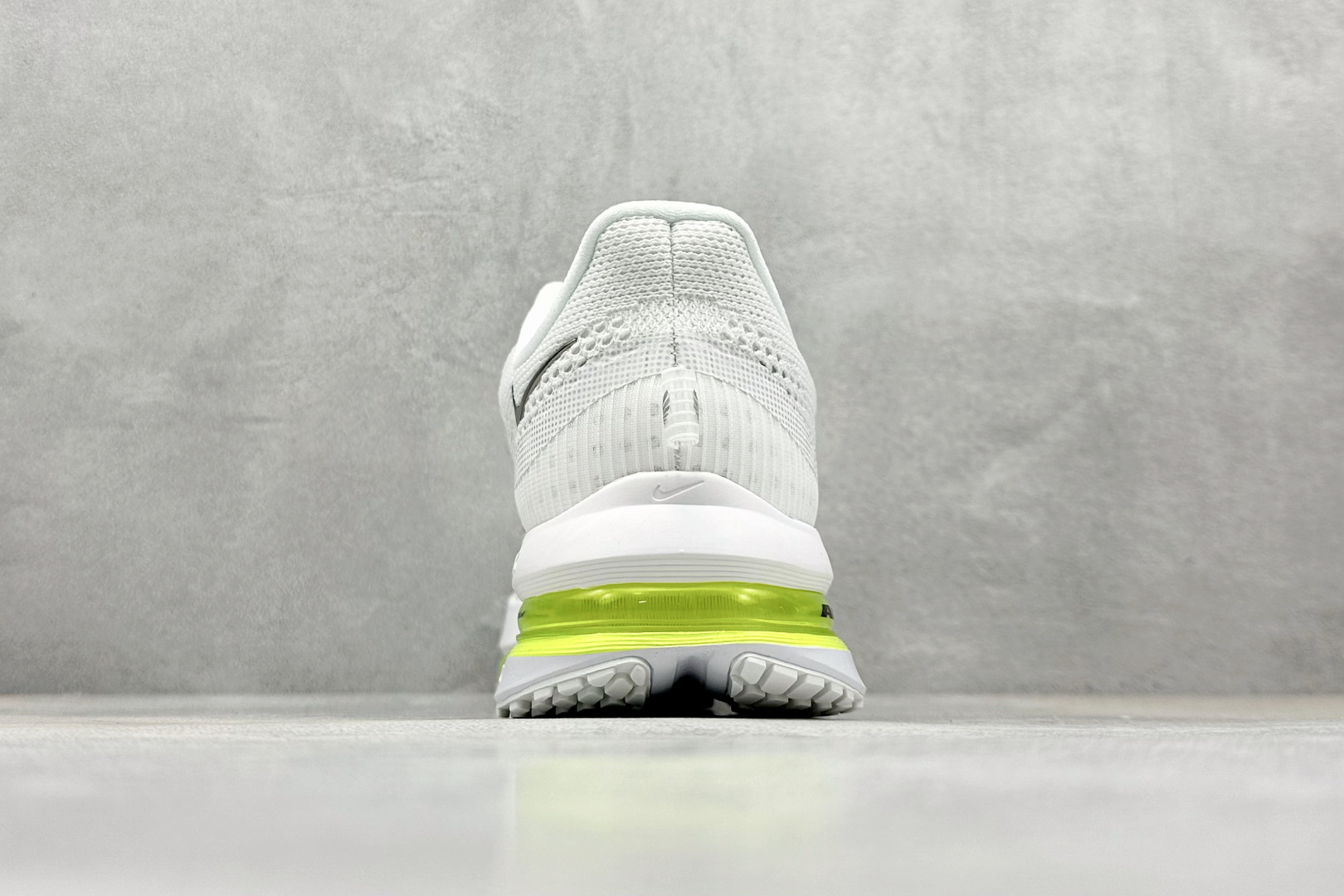 260 CK版NK Pegasus Premium系列 全掌气垫纤维气柱网面跑步鞋 HQ2592-100-Chinese UA Cheap High Quatity Brand Clothes Bags handbags Sneakers wholesale wholesaler seller from China Factory suppliers Fashion Clothing Shoes best Quality Beautiful Price 260 CK版NK Pegasus Premium系列 全掌气垫纤维气柱网面跑步鞋 HQ2592-100