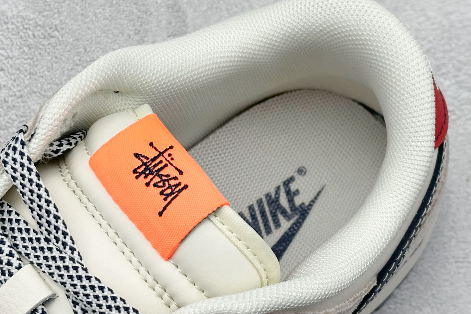 220 XC版Nike SB Dunk Low x Stussy 米蓝橙小标 MM1089-025-Chinese UA Cheap High Quatity Brand Clothes Bags handbags Sneakers wholesale wholesaler seller from China Factory suppliers Fashion Clothing Shoes best Quality Beautiful Price 220 XC版Nike SB Dunk Low x Stussy 米蓝橙小标 MM1089-025