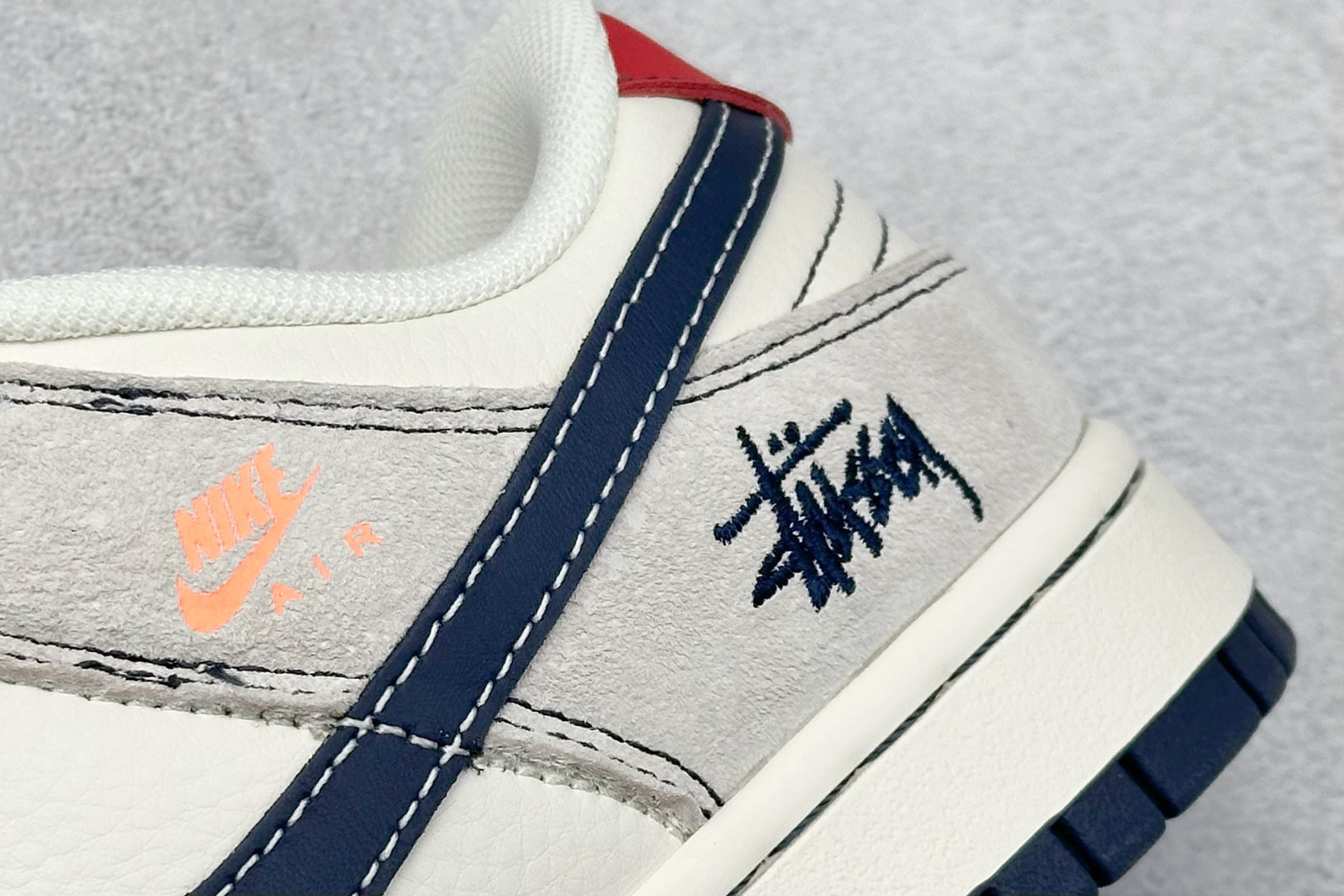 220 XC版Nike SB Dunk Low x Stussy 米蓝橙小标 MM1089-025-Chinese UA Cheap High Quatity Brand Clothes Bags handbags Sneakers wholesale wholesaler seller from China Factory suppliers Fashion Clothing Shoes best Quality Beautiful Price 220 XC版Nike SB Dunk Low x Stussy 米蓝橙小标 MM1089-025