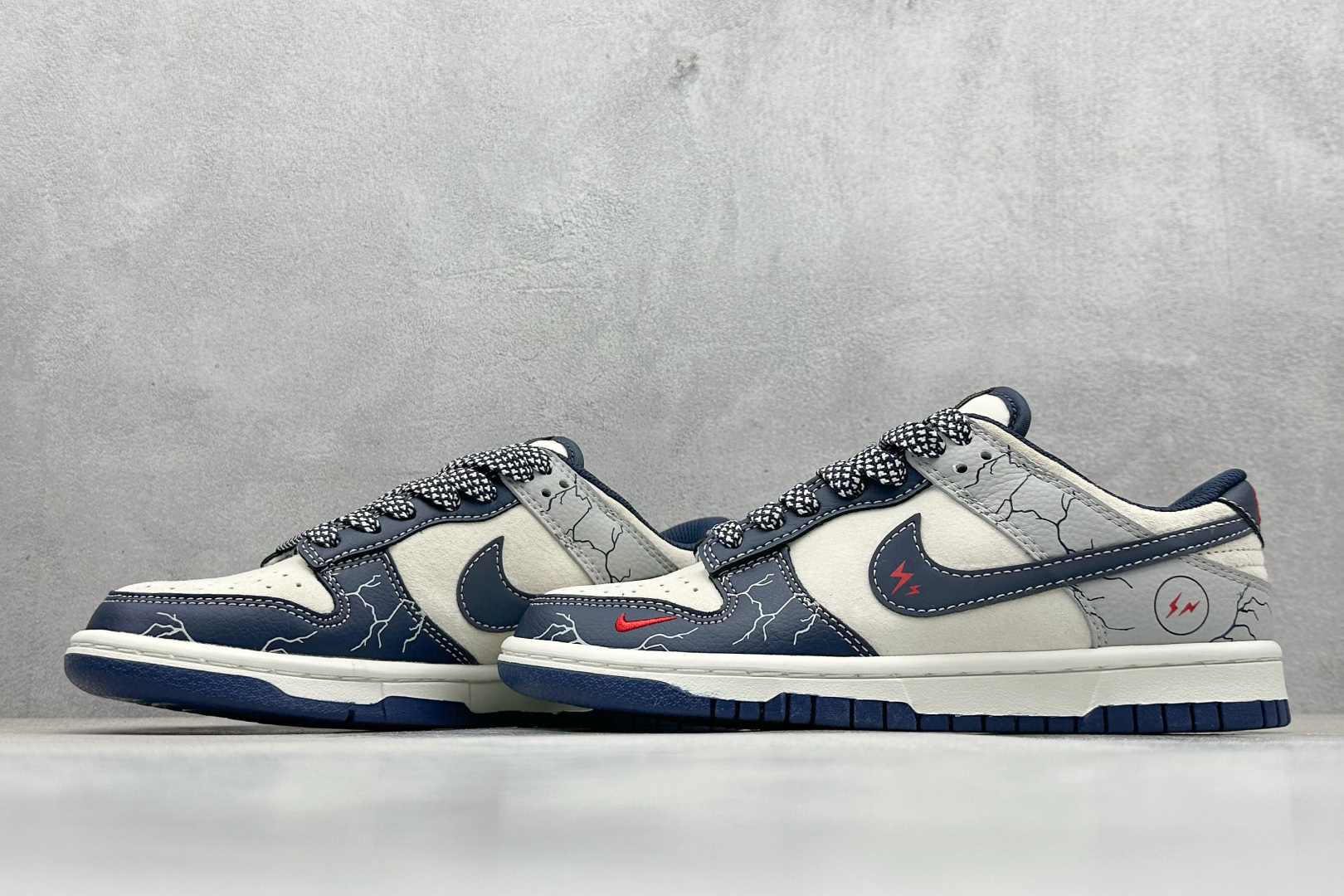 240 XC版Nk SB Dunk Low 闪电联名 素描藏蓝勾 周年高端定制 低帮休闲板鞋 DJ2024-107-Chinese UA Cheap High Quatity Brand Clothes Bags handbags Sneakers wholesale wholesaler seller from China Factory suppliers Fashion Clothing Shoes best Quality Beautiful Price 240 XC版Nk SB Dunk Low 闪电联名 素描藏蓝勾 周年高端定制 低帮休闲板鞋 DJ2024-107