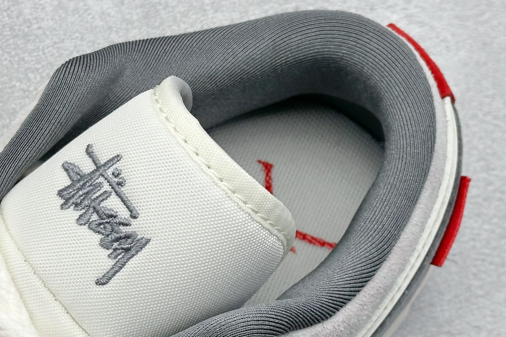 280 XC版Air Jordan 1 Low AJ1 乔1 斯图西联名 红标米灰猪八 高端定制 低帮复古篮球鞋 YX5066-305-Chinese UA Cheap High Quatity Brand Clothes Bags handbags Sneakers wholesale wholesaler seller from China Factory suppliers Fashion Clothing Shoes best Quality Beautiful Price 280 XC版Air Jordan 1 Low AJ1 乔1 斯图西联名 红标米灰猪八 高端定制 低帮复古篮球鞋 YX5066-305