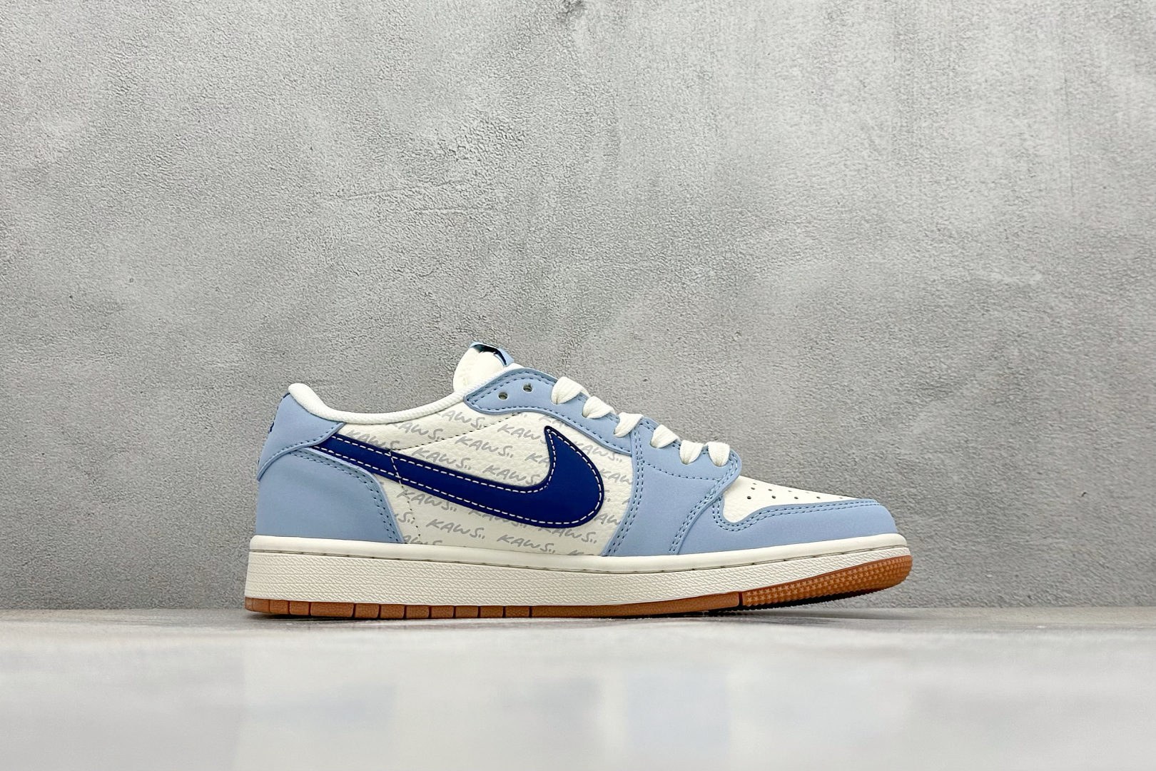 280 XC版Travis Scott x Fragment Design x Air Jordan 1 Low OG SP AJ1 乔1 Kaws联名 双蓝生胶 低帮文化休闲板鞋 ZH2598-164-Chinese UA Cheap High Quatity Brand Clothes Bags handbags Sneakers wholesale wholesaler seller from China Factory suppliers Fashion Clothing Shoes best Quality Beautiful Price 280 XC版Travis Scott x Fragment Design x Air Jordan 1 Low OG SP AJ1 乔1 Kaws联名 双蓝生胶 低帮文化休闲板鞋 ZH2598-164