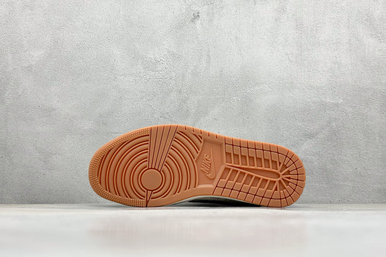 280 XC版Travis Scott x Fragment Design x Air Jordan 1 Low OG SP AJ1 乔1 Kaws联名 双蓝生胶 低帮文化休闲板鞋 ZH2598-164-Chinese UA Cheap High Quatity Brand Clothes Bags handbags Sneakers wholesale wholesaler seller from China Factory suppliers Fashion Clothing Shoes best Quality Beautiful Price 280 XC版Travis Scott x Fragment Design x Air Jordan 1 Low OG SP AJ1 乔1 Kaws联名 双蓝生胶 低帮文化休闲板鞋 ZH2598-164