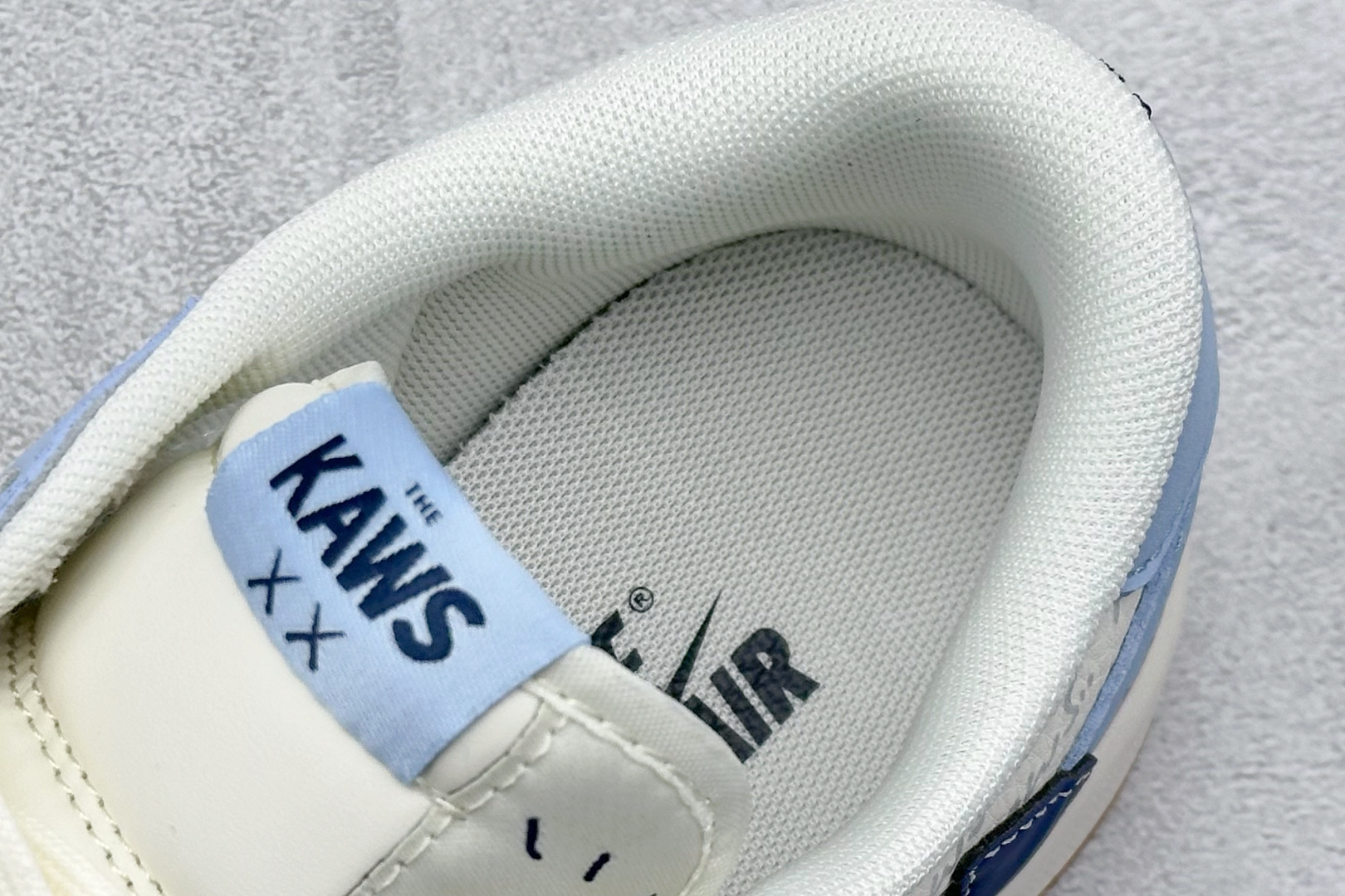 280 XC版Travis Scott x Fragment Design x Air Jordan 1 Low OG SP AJ1 乔1 Kaws联名 双蓝生胶 低帮文化休闲板鞋 ZH2598-164-Chinese UA Cheap High Quatity Brand Clothes Bags handbags Sneakers wholesale wholesaler seller from China Factory suppliers Fashion Clothing Shoes best Quality Beautiful Price 280 XC版Travis Scott x Fragment Design x Air Jordan 1 Low OG SP AJ1 乔1 Kaws联名 双蓝生胶 低帮文化休闲板鞋 ZH2598-164