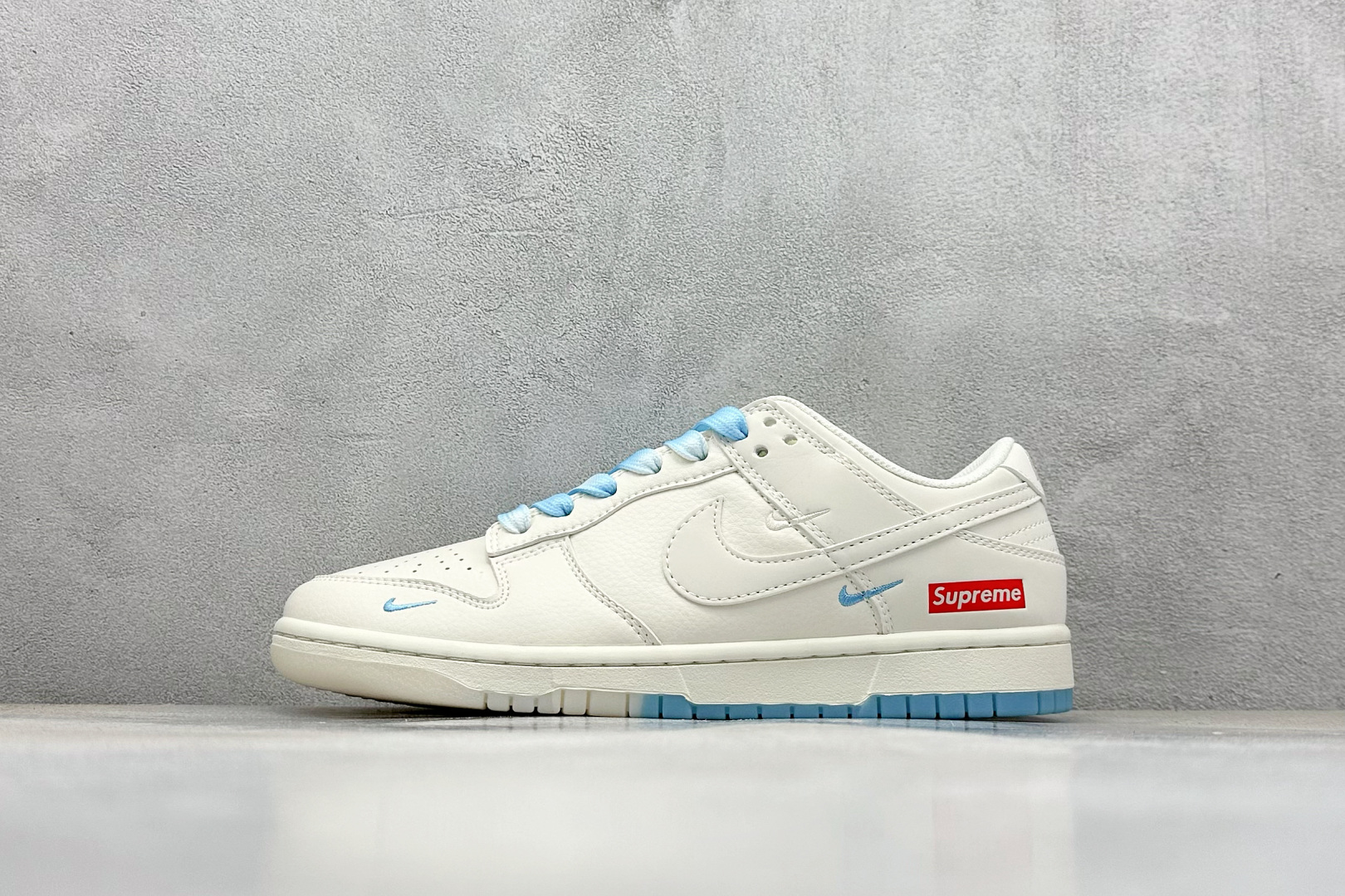 福利特价 终端放店
XC版 Nk SB Dunk Low SUP联名 周年高端定制 低帮休闲板鞋
#定