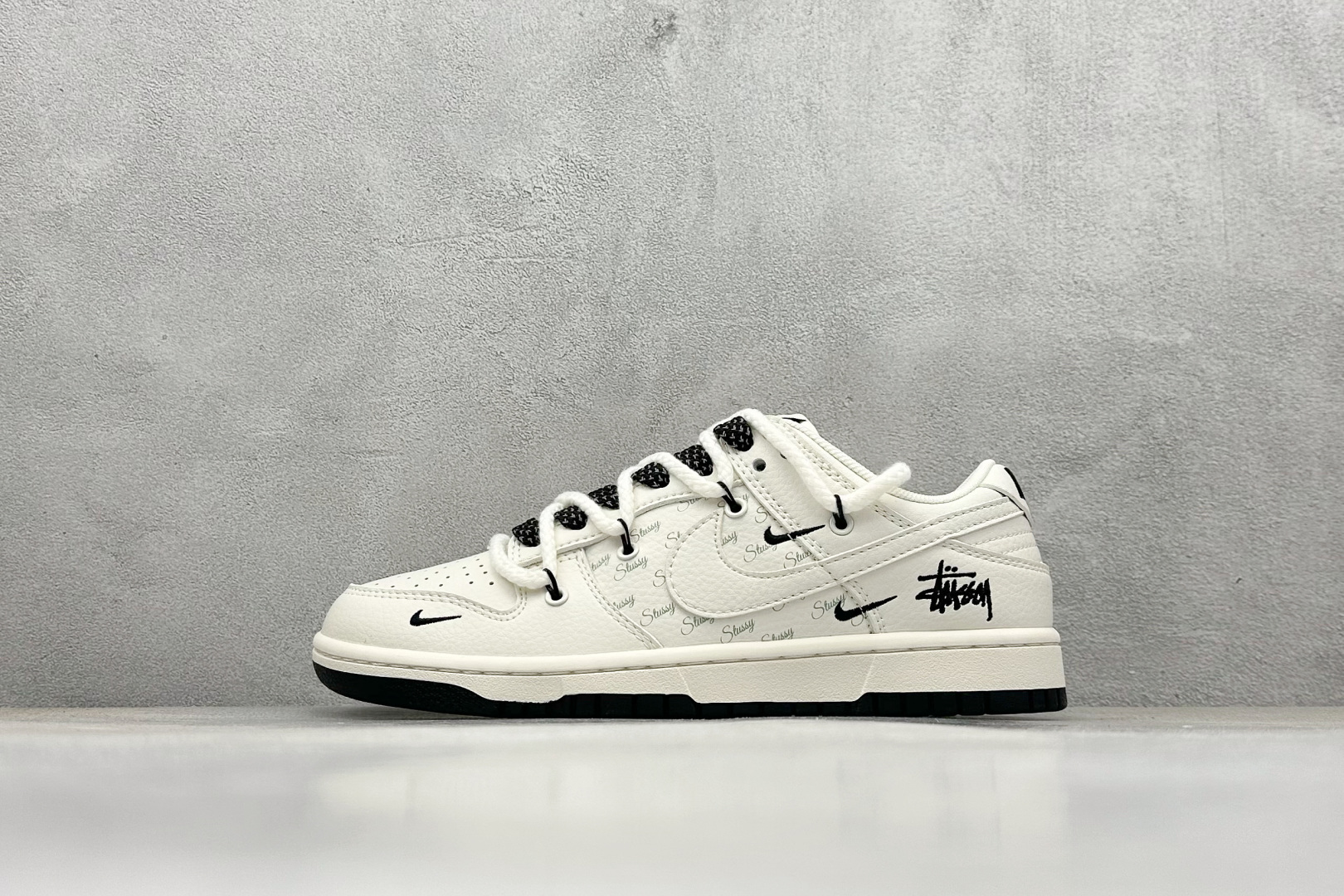 福利特价
Nk SB Dunk Low 绑带联名 周年高端定制 低帮休闲板鞋
#定制鞋盒 大厂纯原品质