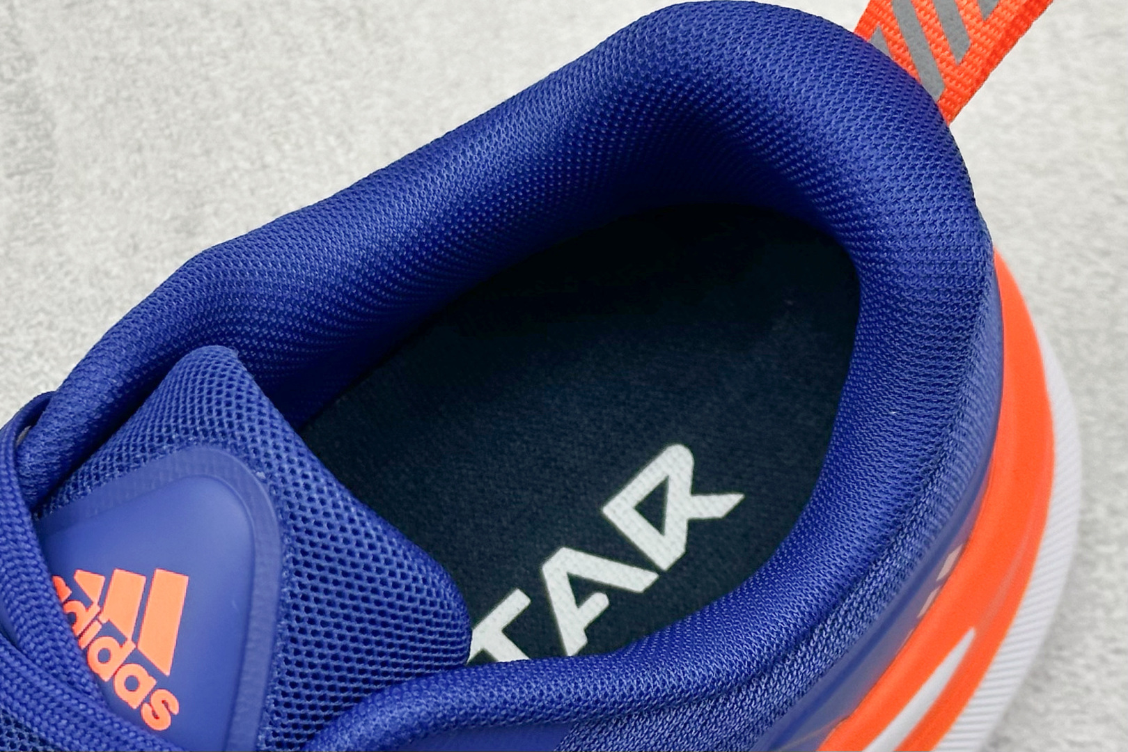 180 AD Supernova Rise 阿迪全新休闲轻跑鞋 D68968