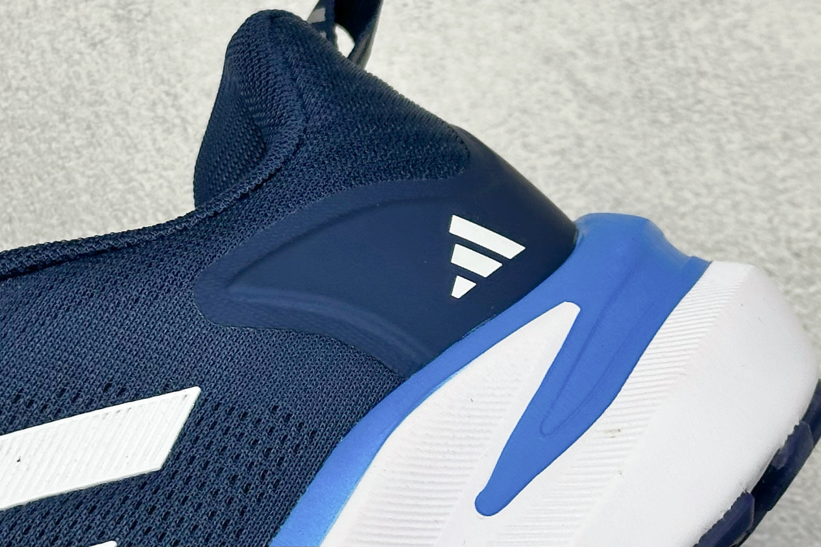 180 AD Supernova Rise 阿迪全新休闲轻跑鞋 D68964-Chinese UA Cheap High Quatity Brand Clothes Bags handbags Sneakers wholesale wholesaler seller from China Factory suppliers Fashion Clothing Shoes best Quality Beautiful Price 180 AD Supernova Rise 阿迪全新休闲轻跑鞋 D68964