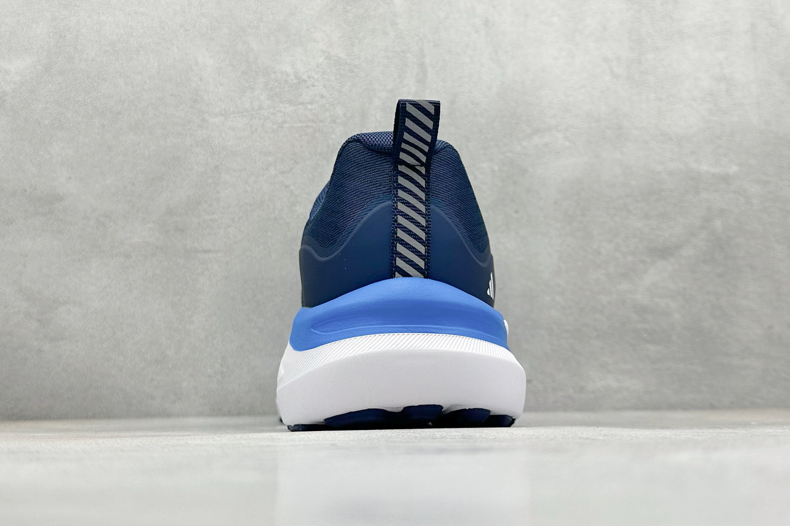 180 AD Supernova Rise 阿迪全新休闲轻跑鞋 D68964-Chinese UA Cheap High Quatity Brand Clothes Bags handbags Sneakers wholesale wholesaler seller from China Factory suppliers Fashion Clothing Shoes best Quality Beautiful Price 180 AD Supernova Rise 阿迪全新休闲轻跑鞋 D68964