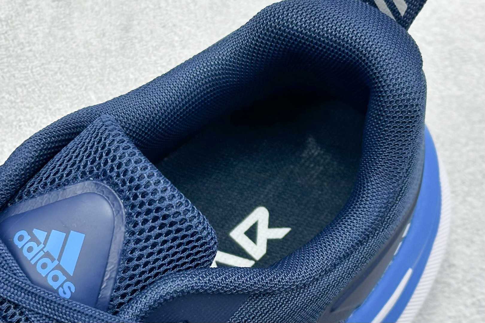 180 AD Supernova Rise 阿迪全新休闲轻跑鞋 D68964-Chinese UA Cheap High Quatity Brand Clothes Bags handbags Sneakers wholesale wholesaler seller from China Factory suppliers Fashion Clothing Shoes best Quality Beautiful Price 180 AD Supernova Rise 阿迪全新休闲轻跑鞋 D68964