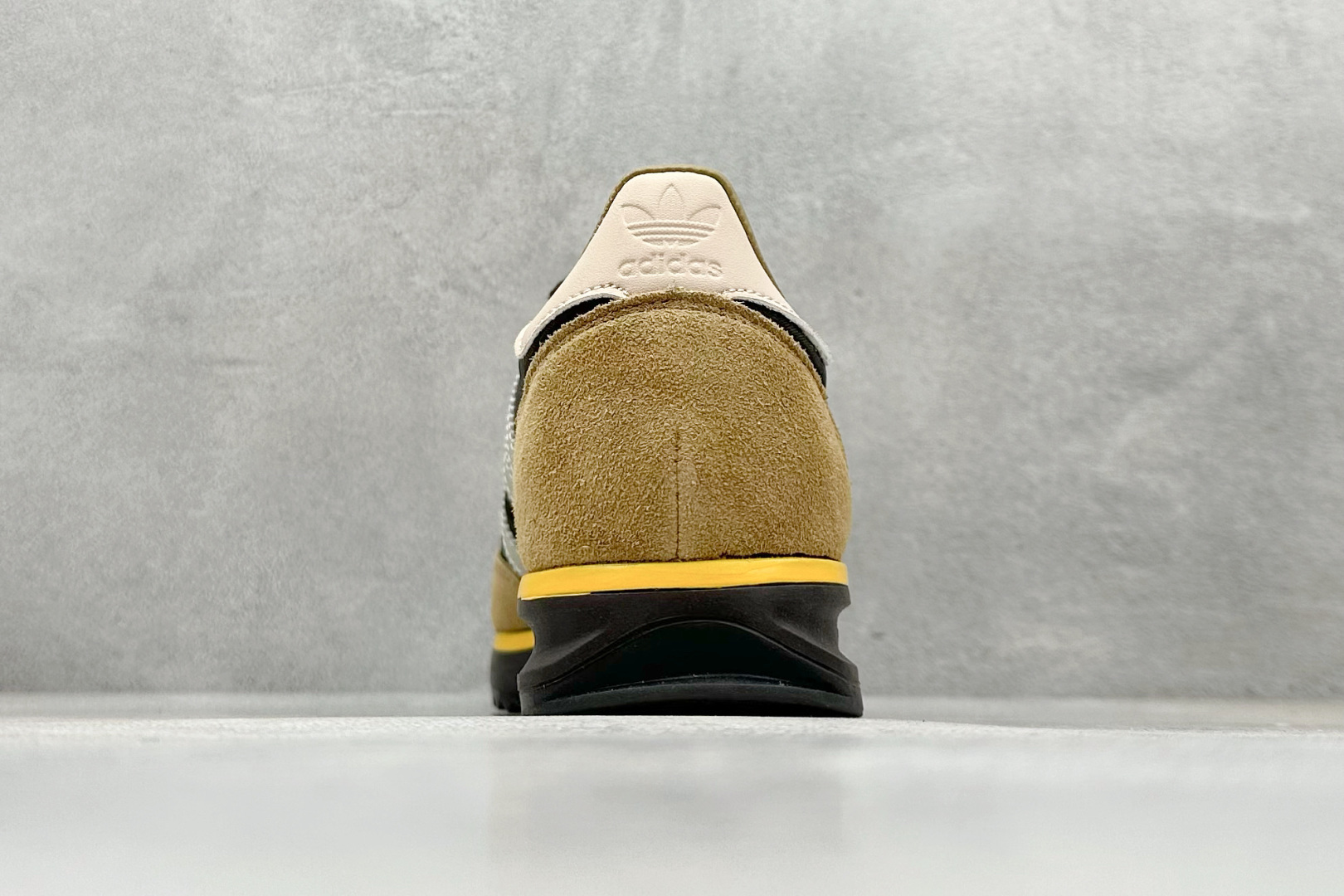 180 AD Original SL 72 RS 经典复古轻便休闲运动慢跑鞋 IG4645