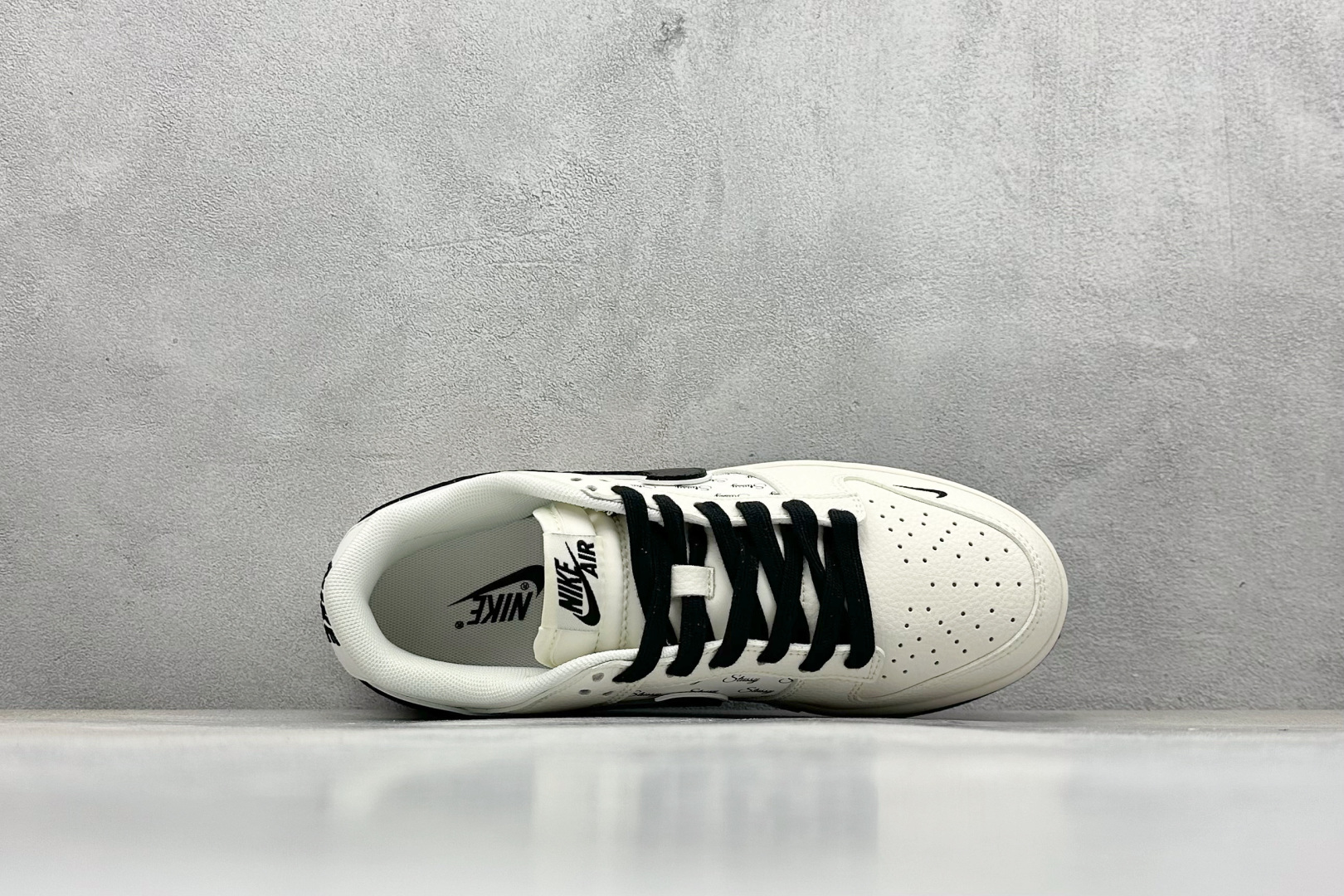 280 Nike Air Dunk LOW 1“斯图西联名——经典米黑勾” JP1628-023