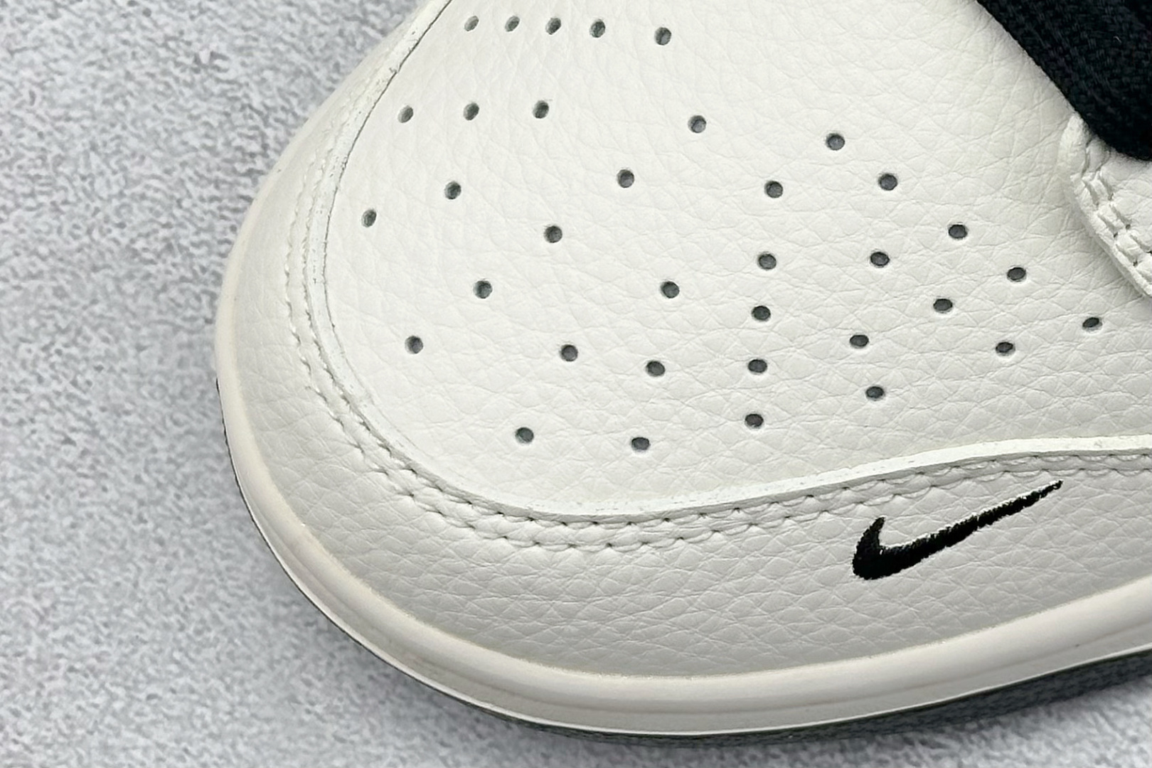 280 Nike Air Dunk LOW 1“斯图西联名——经典米黑勾” JP1628-023