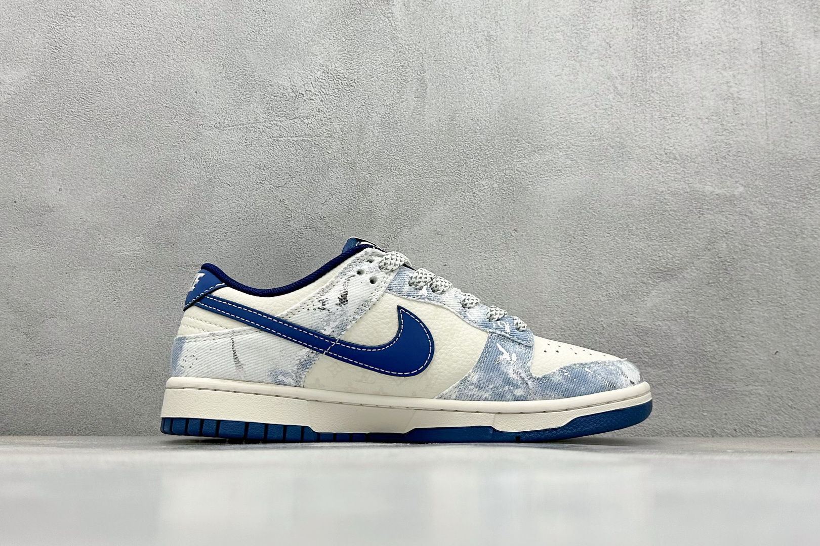 280 Nike Air Dunk LOW 1“LV联名——牛仔夜幕蓝 ” 经典牛仔蓝搭配 满天星鞋带 JP1628-019