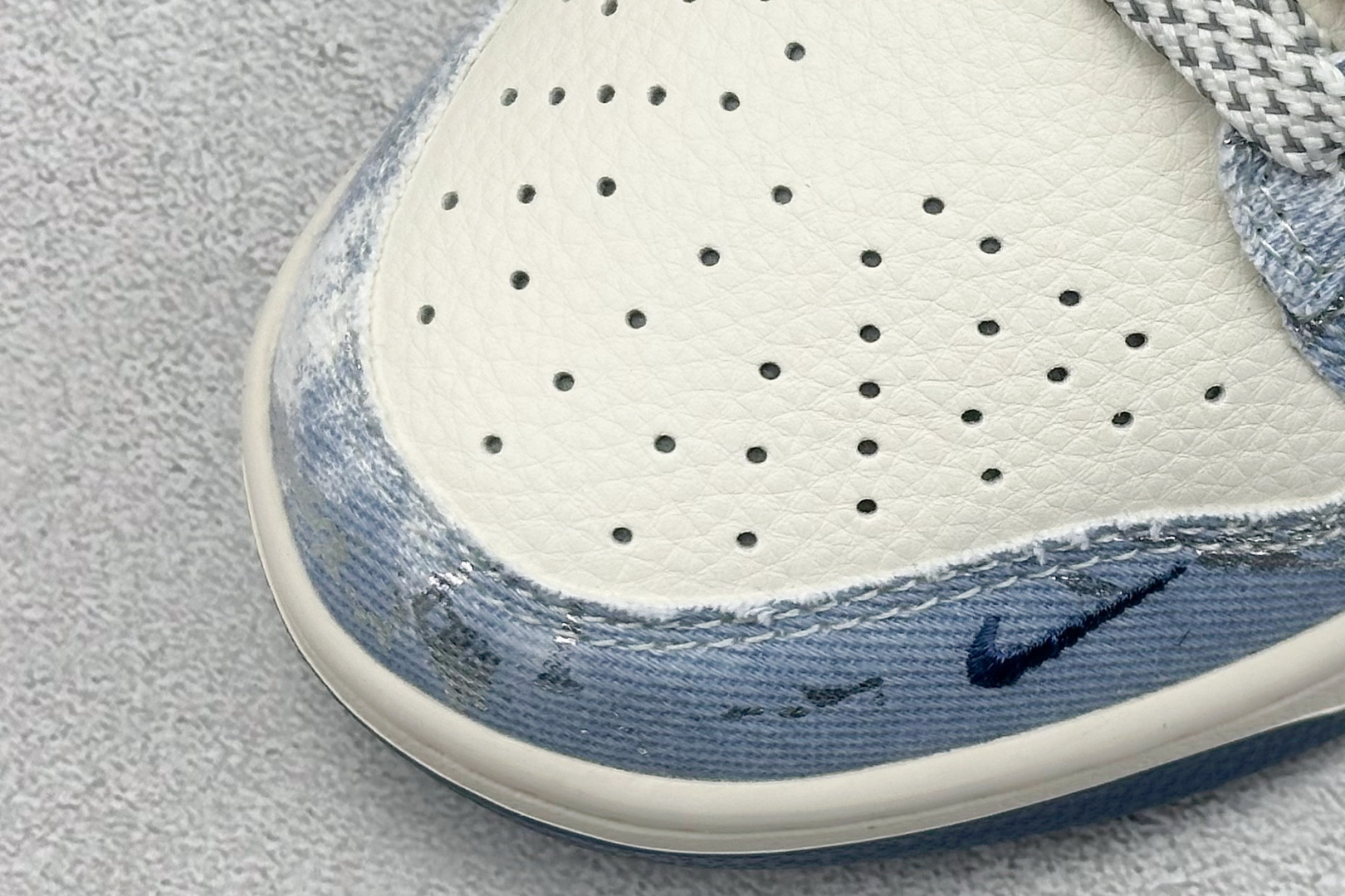 280 Nike Air Dunk LOW 1“LV联名——牛仔夜幕蓝 ” 经典牛仔蓝搭配 满天星鞋带 JP1628-019